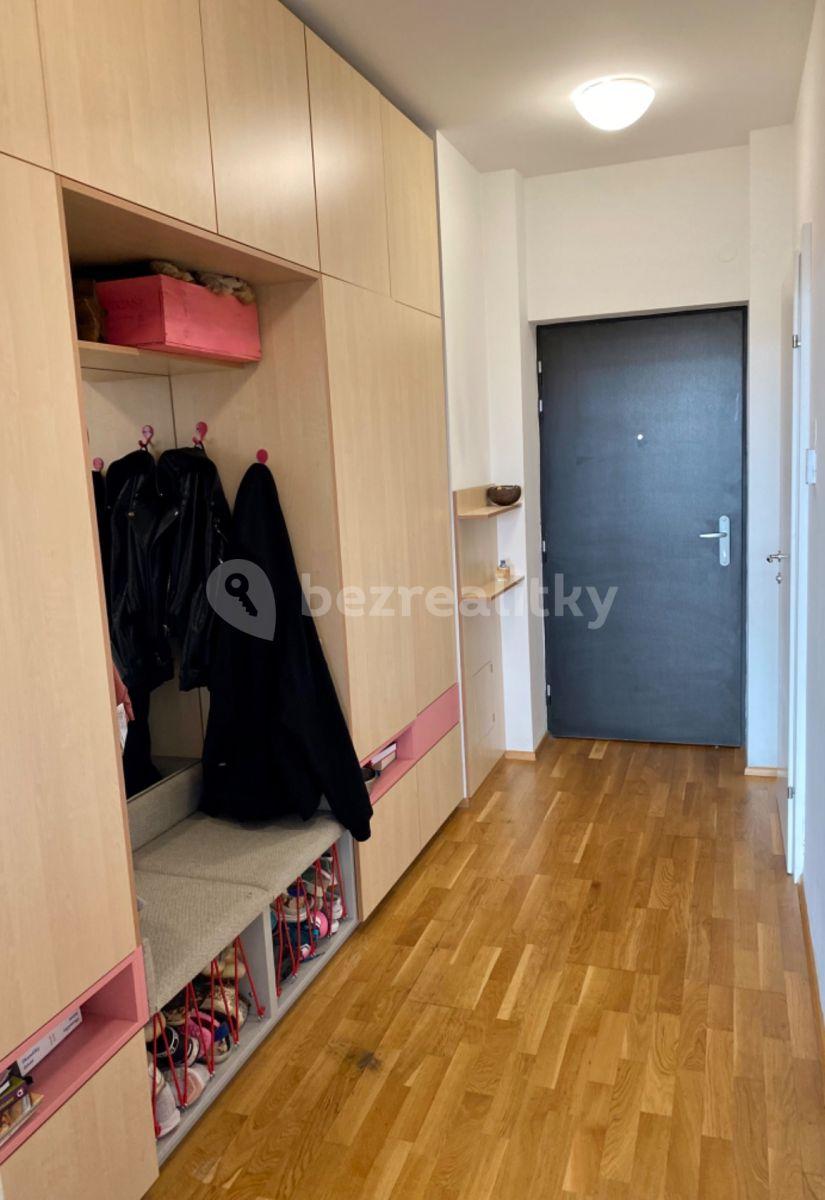 1 bedroom with open-plan kitchen flat for sale, 82 m², V Přístavu, Prague, Prague