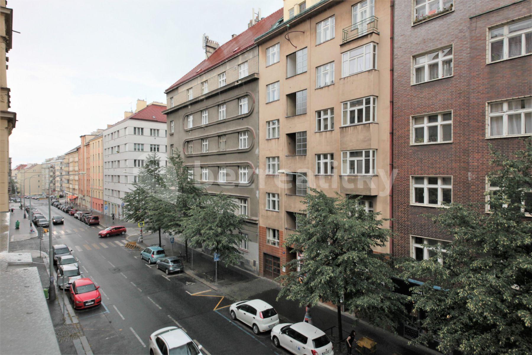 Studio flat to rent, 30 m², Ondříčkova, Prague, Prague