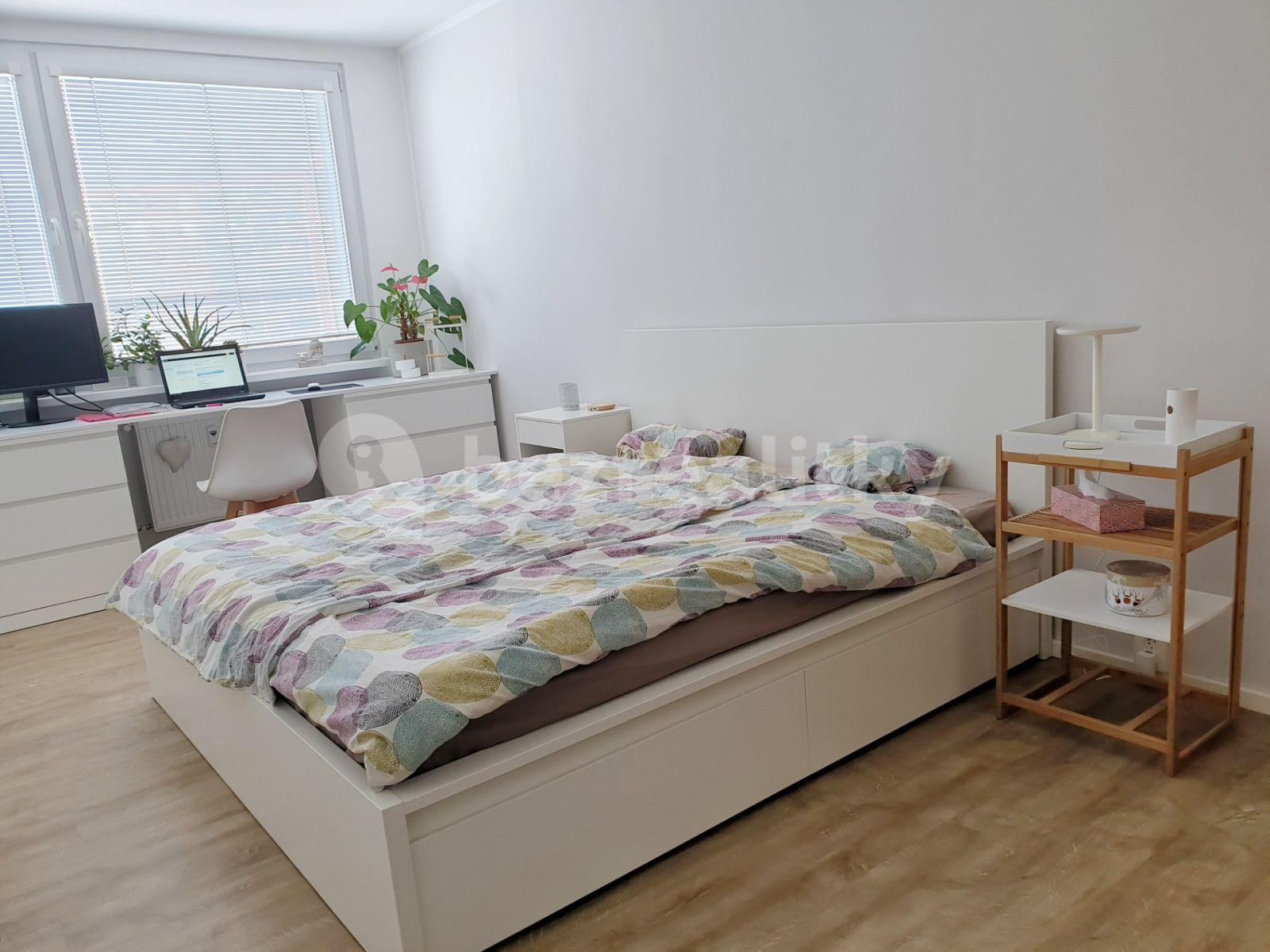 2 bedroom with open-plan kitchen flat for sale, 67 m², Kukelská, Prague, Prague