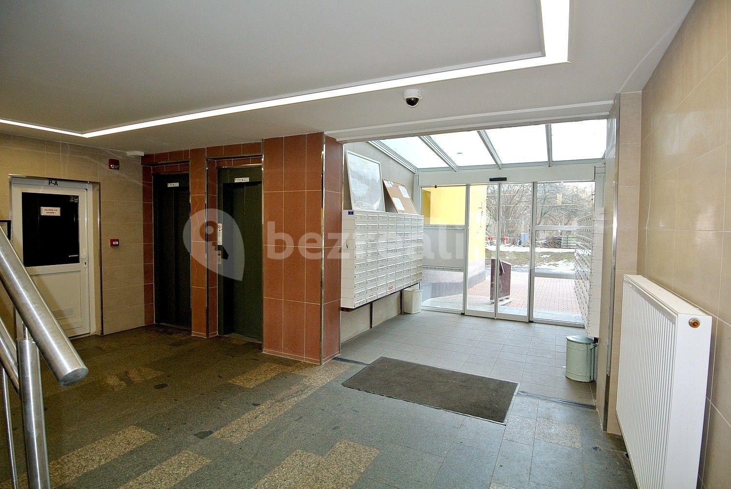 2 bedroom with open-plan kitchen flat for sale, 67 m², Kukelská, Prague, Prague