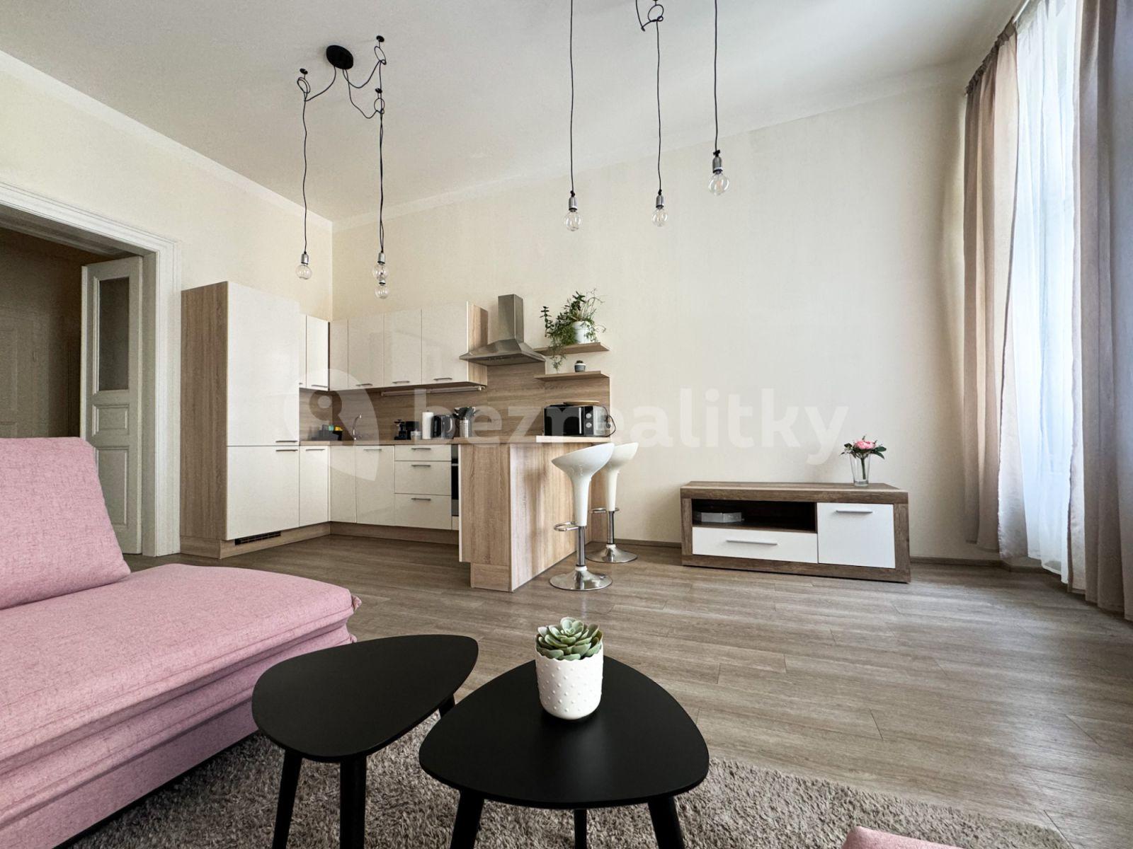 4 bedroom flat to rent, 133 m², Španělská, Prague, Prague