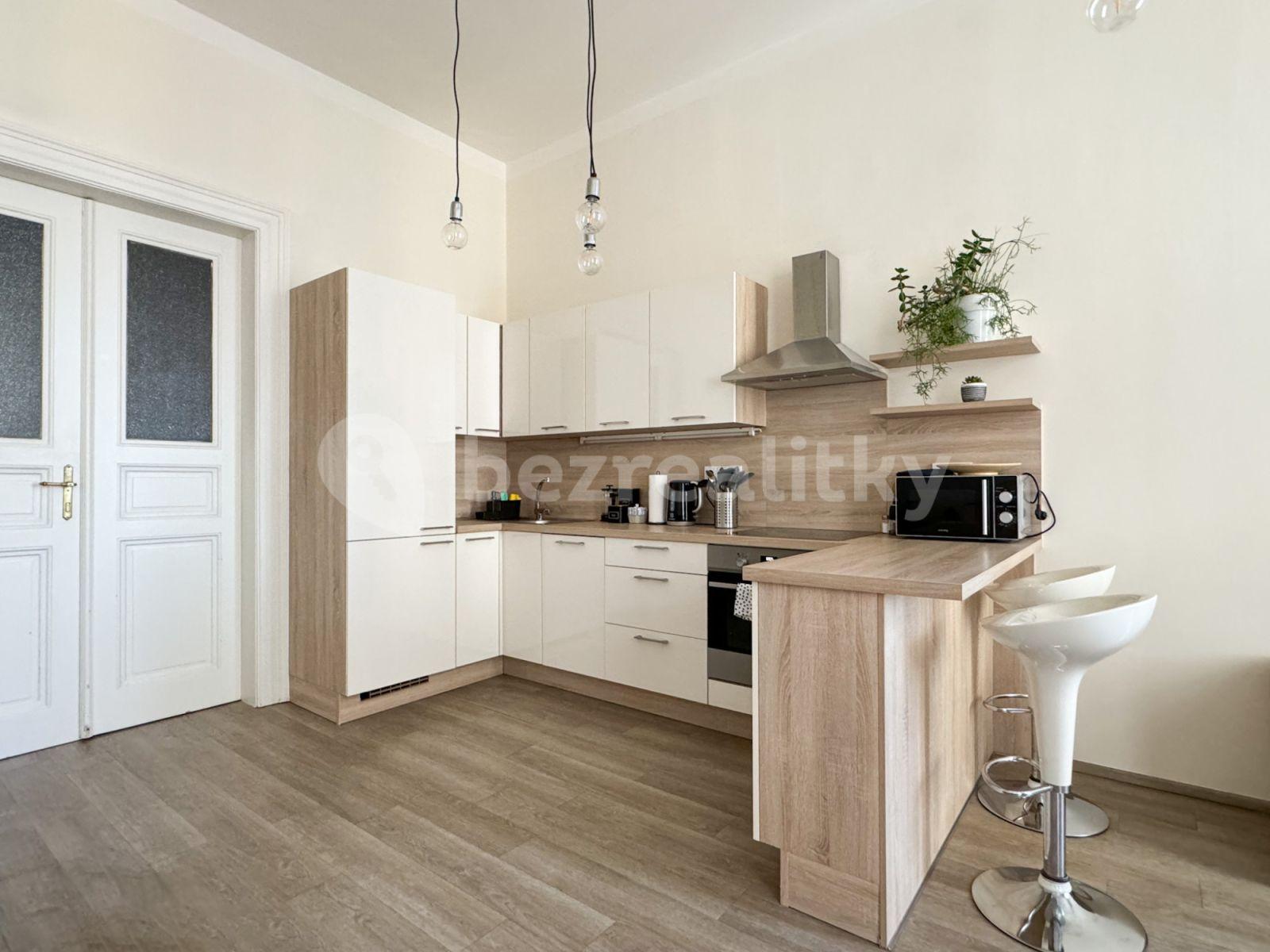 4 bedroom flat to rent, 133 m², Španělská, Prague, Prague