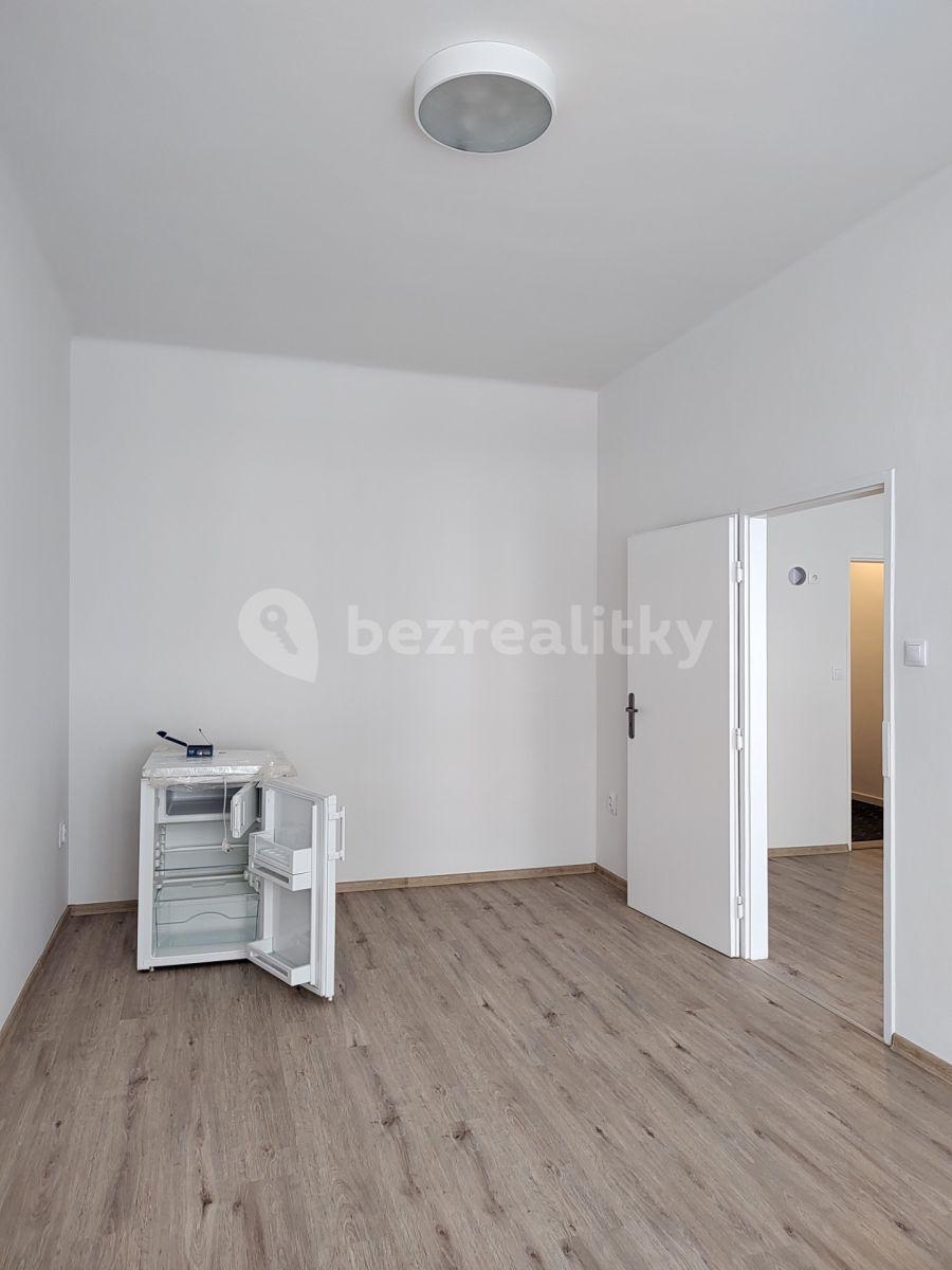 1 bedroom with open-plan kitchen flat to rent, 35 m², Polská, Prague, Prague