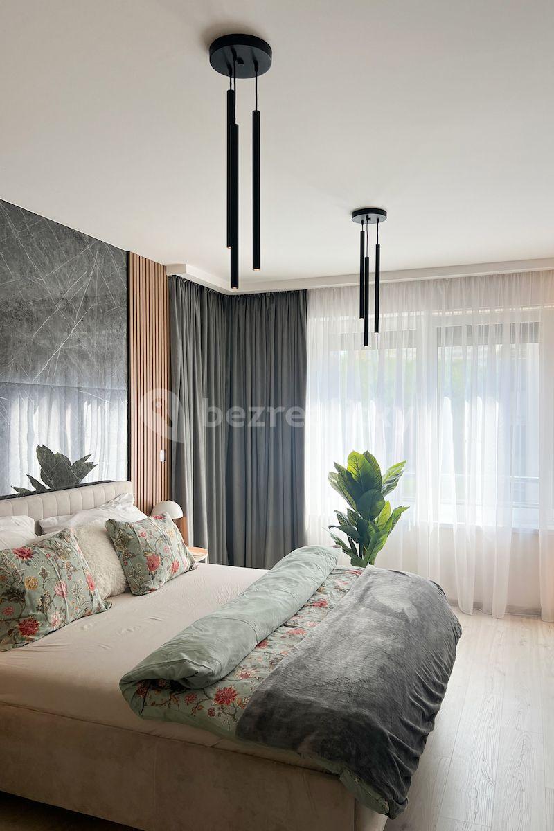 1 bedroom with open-plan kitchen flat for sale, 58 m², Klapálkova, Prague, Prague