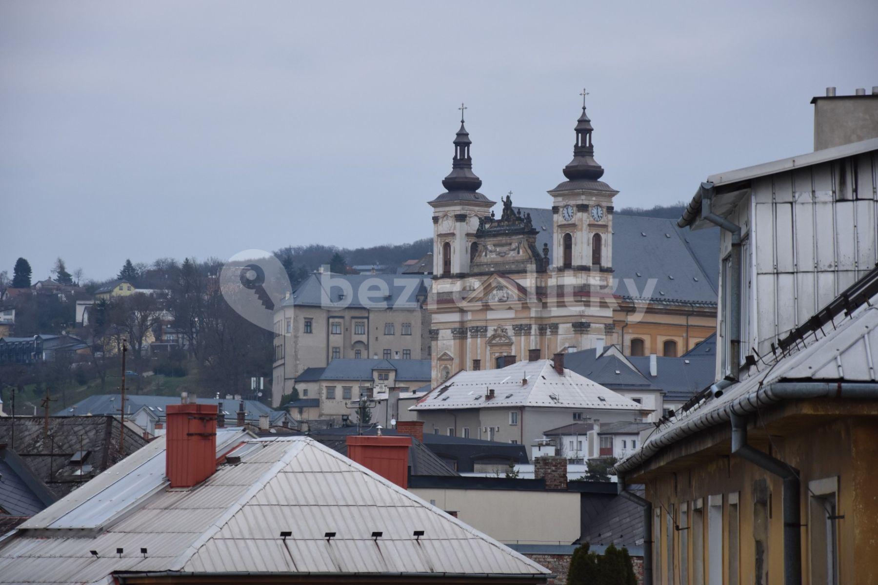 3 bedroom with open-plan kitchen flat to rent, 153 m², náměstí Svobody, Šternberk, Olomoucký Region