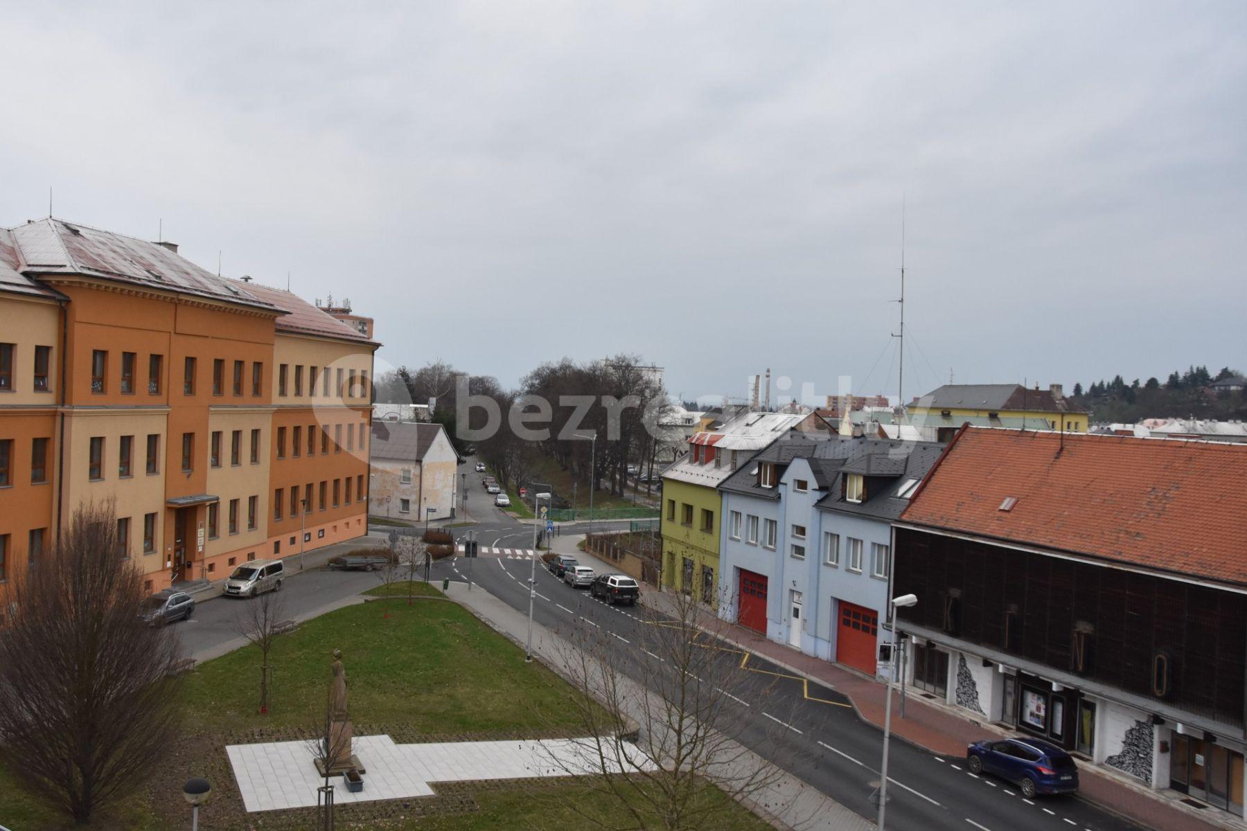 3 bedroom with open-plan kitchen flat to rent, 153 m², náměstí Svobody, Šternberk, Olomoucký Region