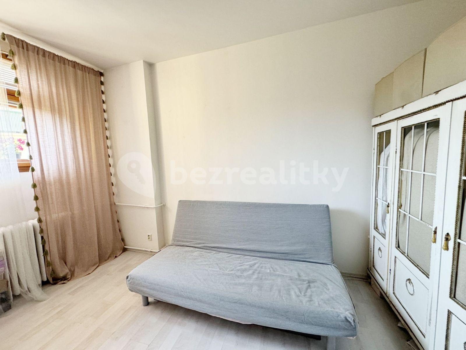 Studio flat to rent, 26 m², U Vinohradské nemocnice, Prague, Prague