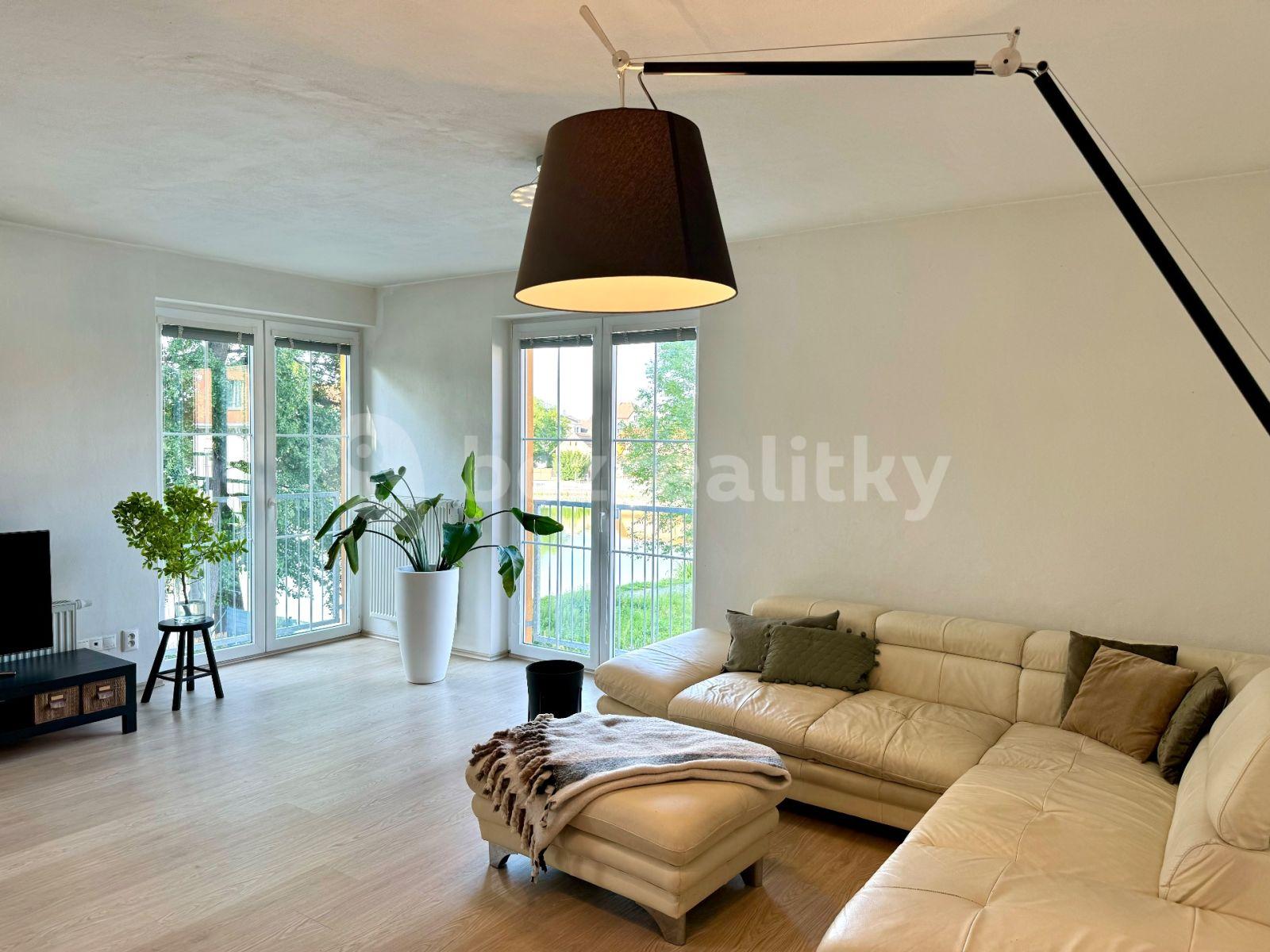 2 bedroom with open-plan kitchen flat for sale, 106 m², Nad Statkem, Prague, Prague