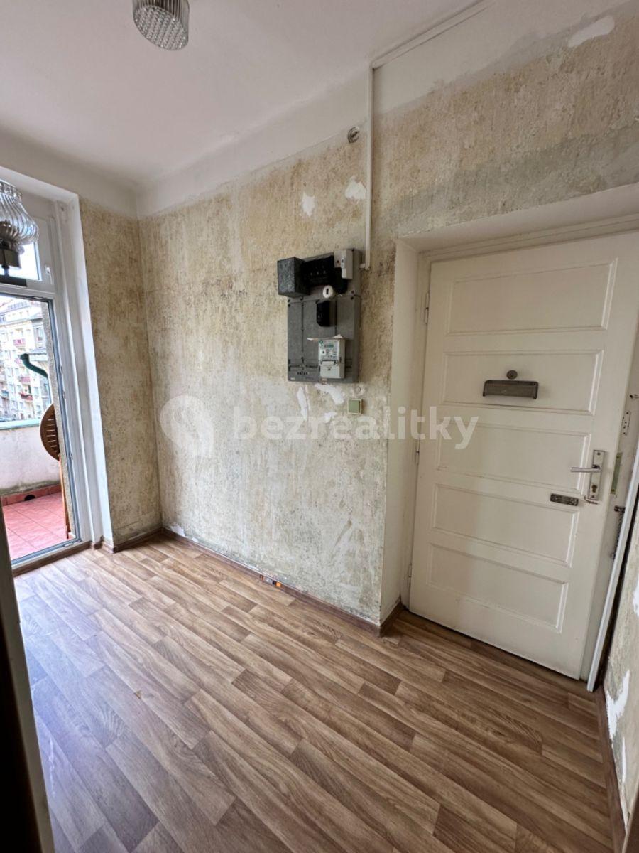 1 bedroom with open-plan kitchen flat for sale, 45 m², Jeseniova, Prague, Prague