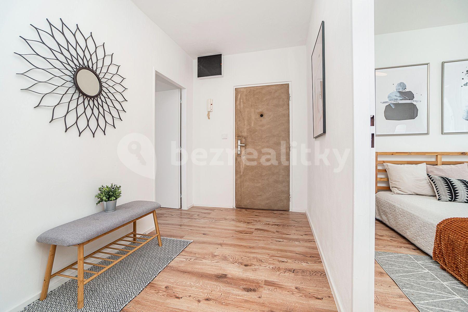 3 bedroom flat for sale, 69 m², Štúrova, Prague, Prague