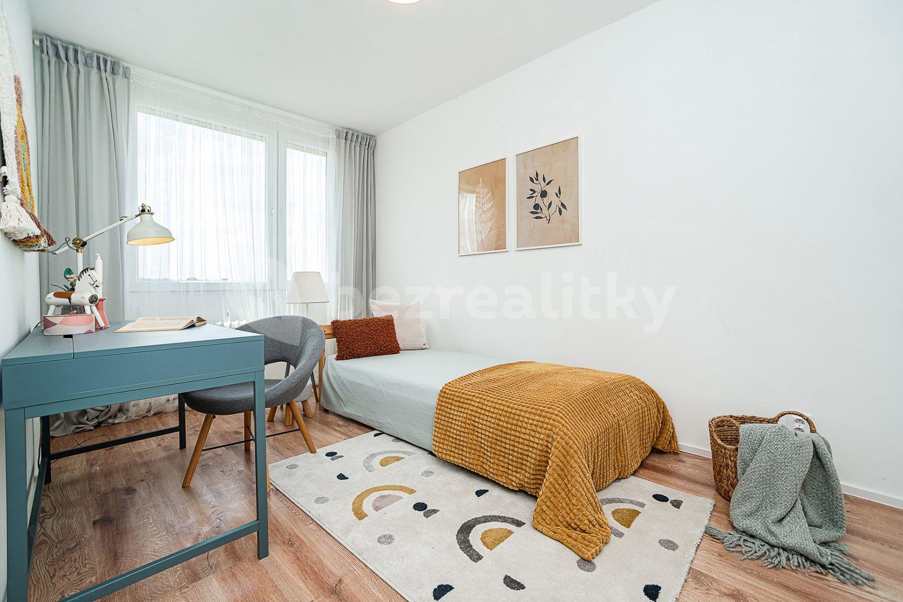 3 bedroom flat for sale, 69 m², Štúrova, Prague, Prague