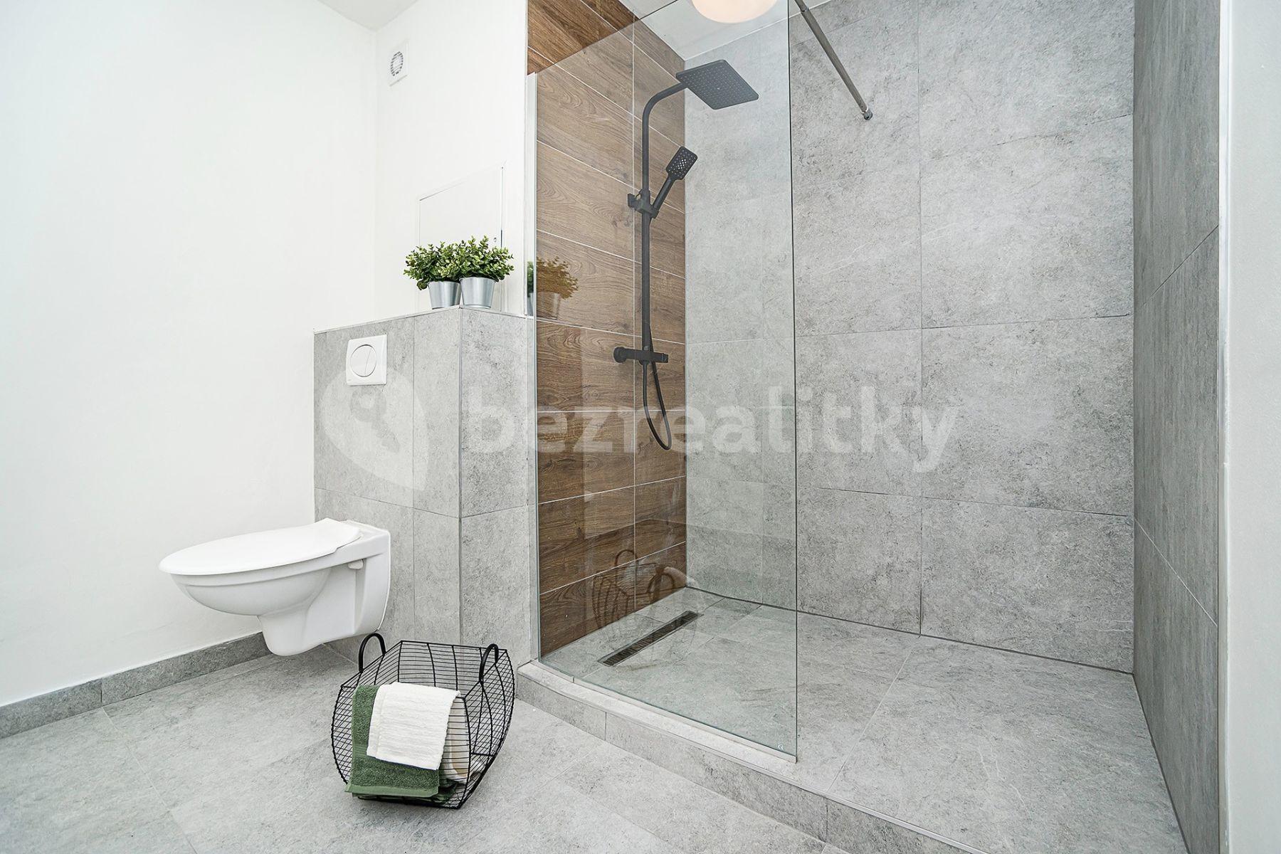 3 bedroom flat for sale, 69 m², Štúrova, Prague, Prague