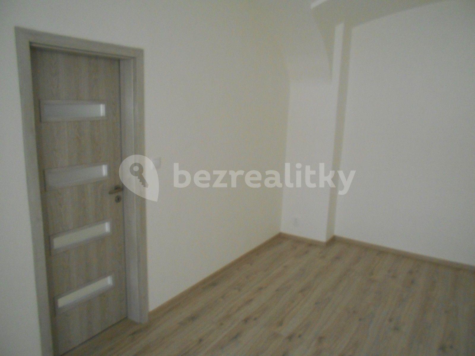 1 bedroom with open-plan kitchen flat to rent, 57 m², Česká, Louny, Ústecký Region