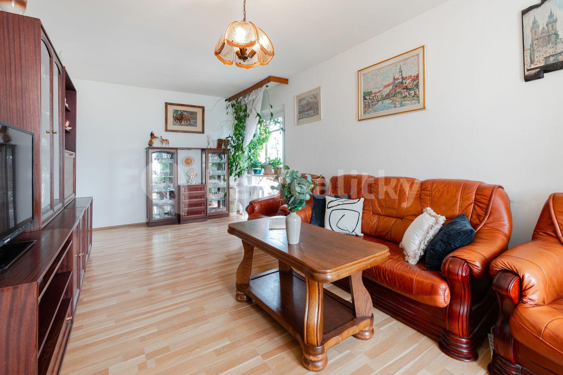 3 bedroom flat for sale, 70 m², Střekovská, Prague, Prague