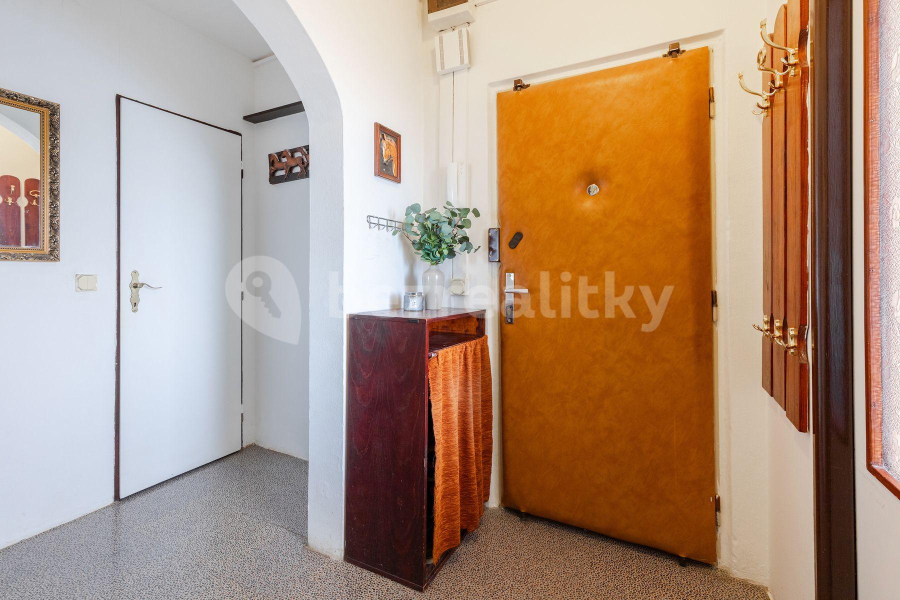 3 bedroom flat for sale, 70 m², Střekovská, Prague, Prague