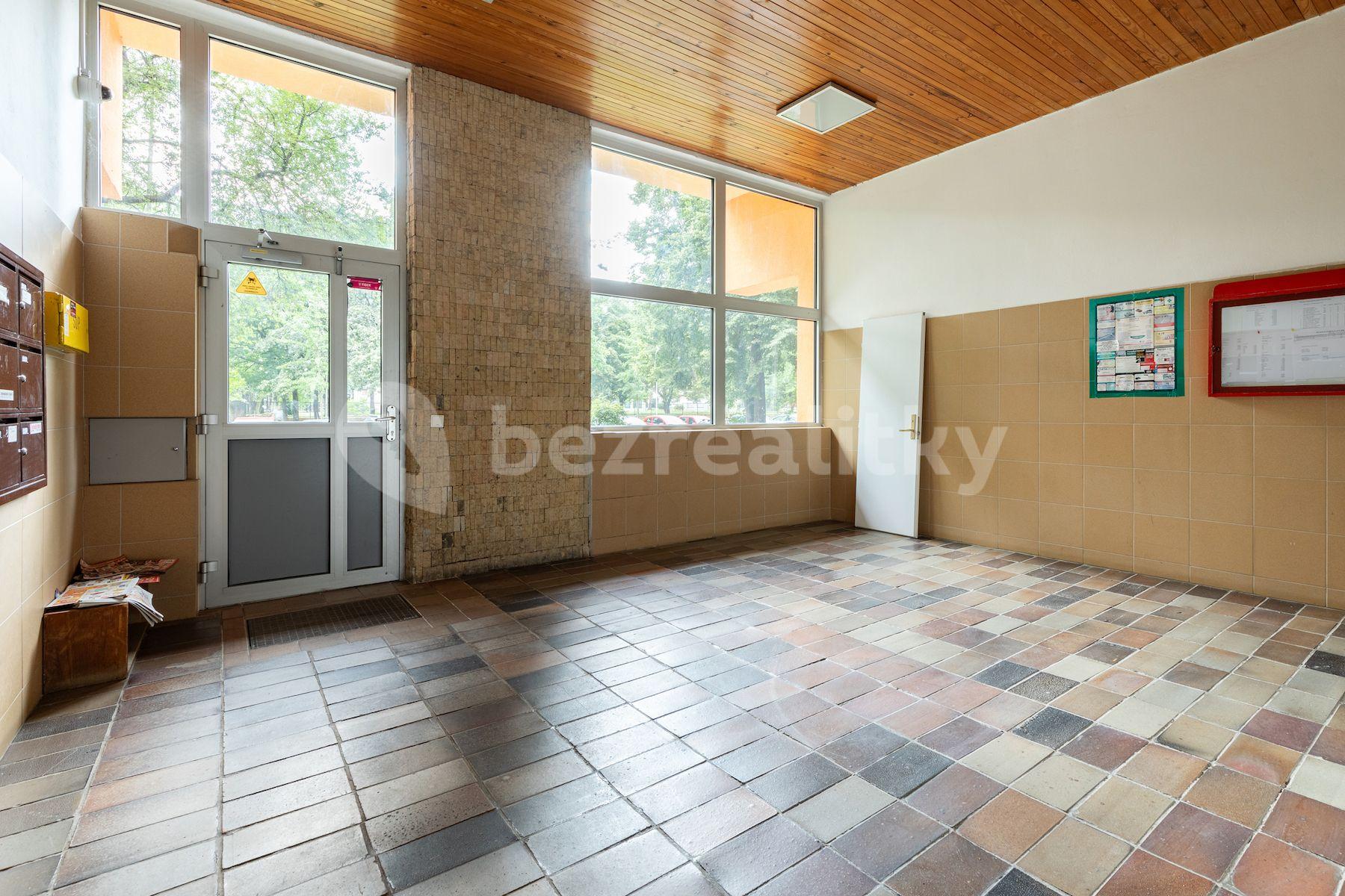 3 bedroom flat for sale, 70 m², Střekovská, Prague, Prague