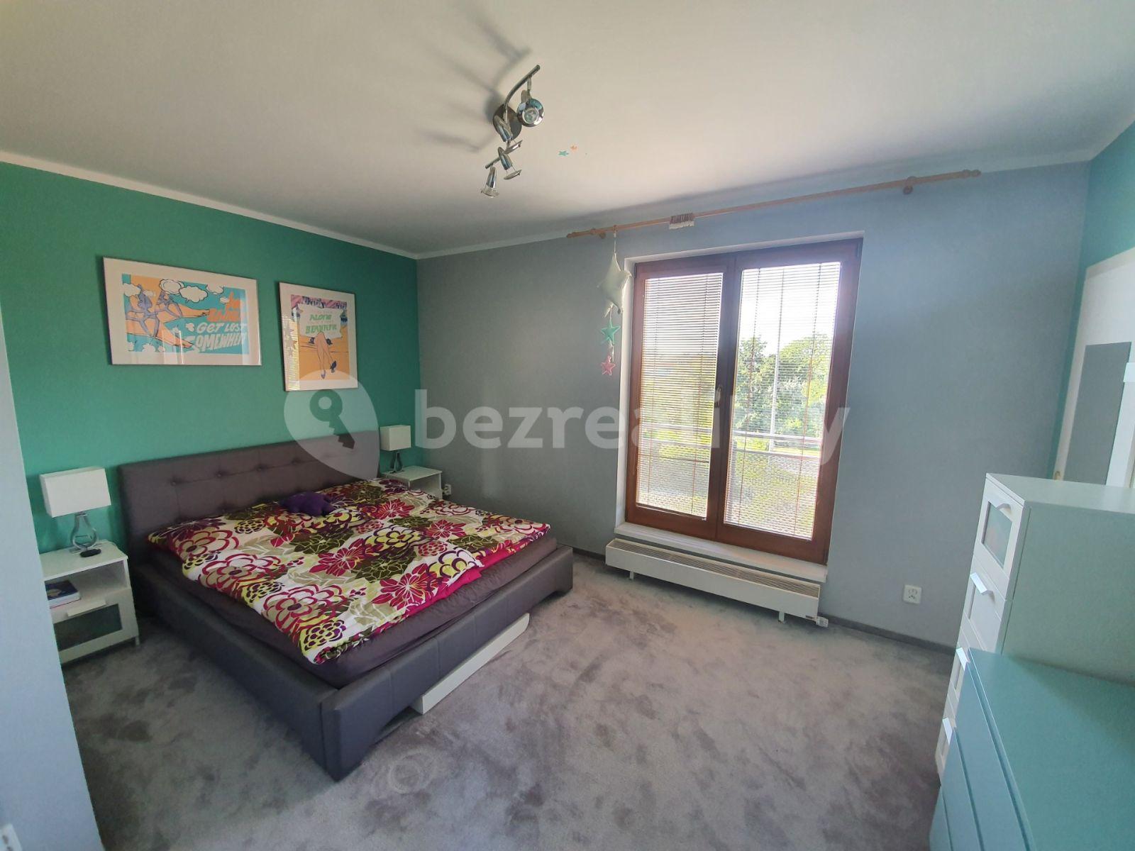 1 bedroom with open-plan kitchen flat for sale, 68 m², Akademická, Prague, Prague