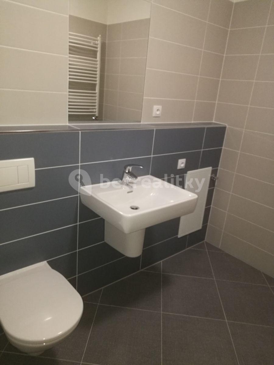 Studio flat for sale, 34 m², Kryšpínova, Prague, Prague