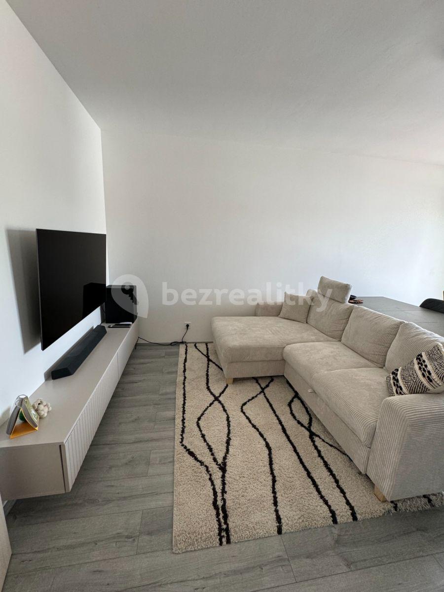 2 bedroom with open-plan kitchen flat for sale, 65 m², Na Dražkách, Beroun, Středočeský Region