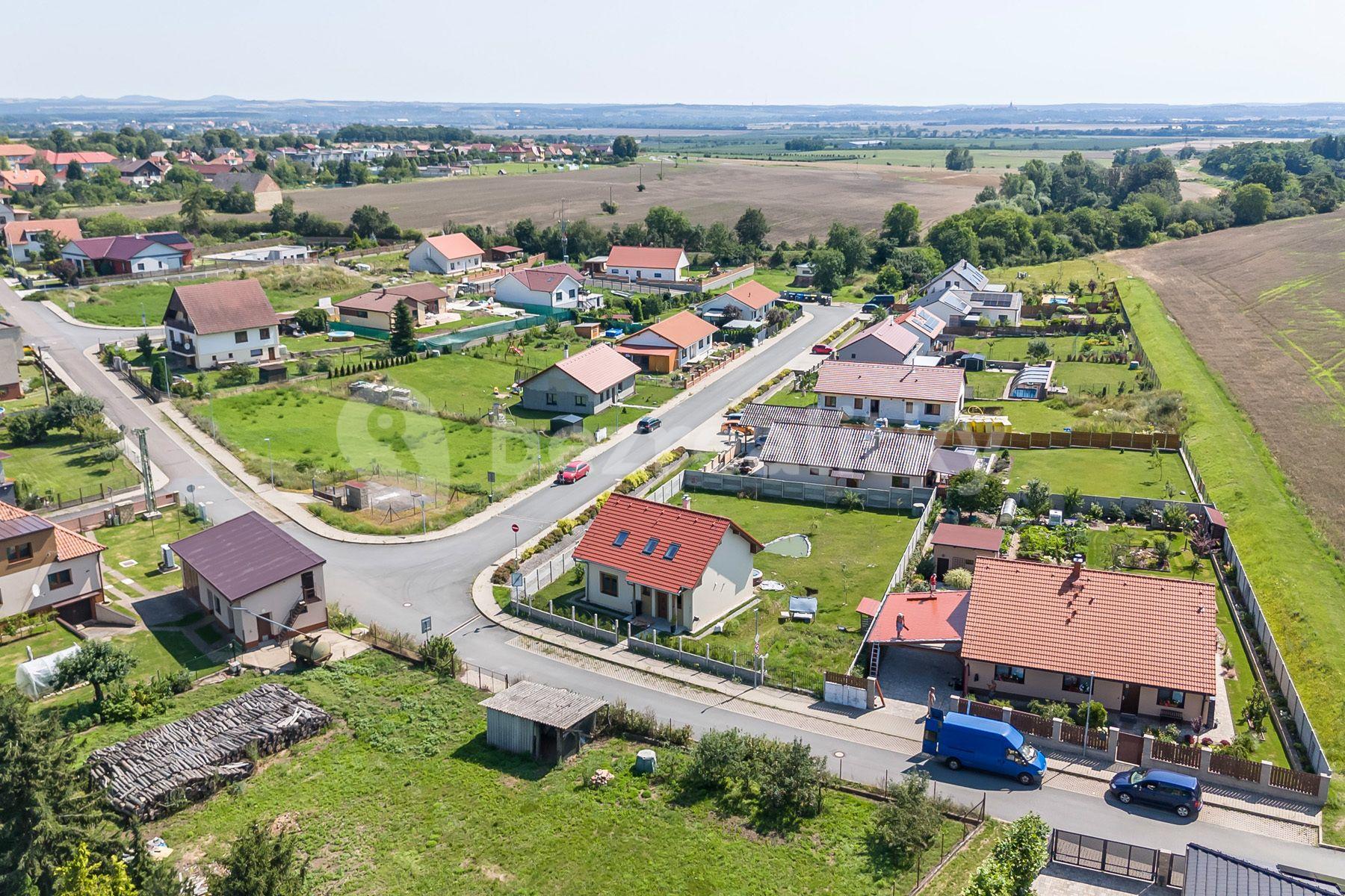 house for sale, 122 m², U Lékárny, Horní Beřkovice, Ústecký Region