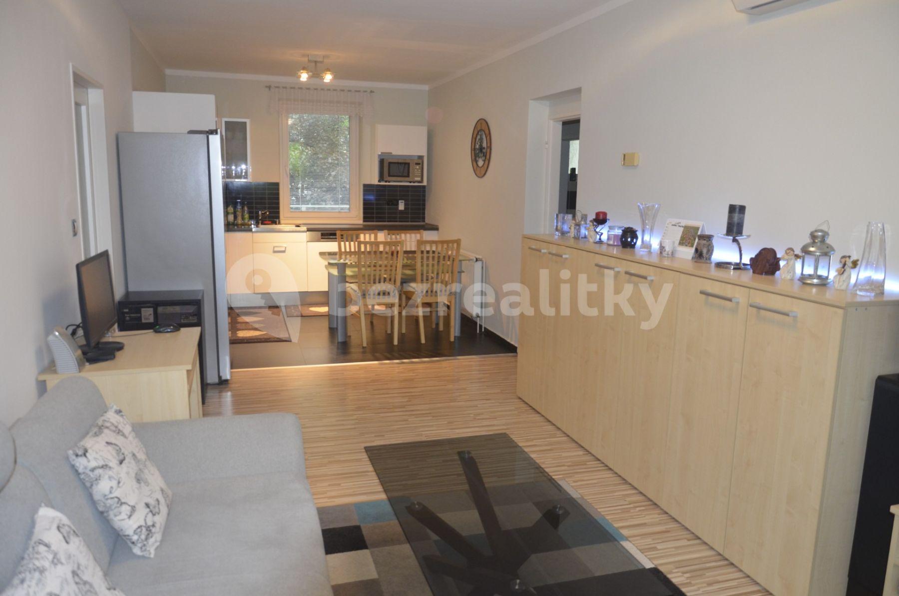 2 bedroom with open-plan kitchen flat for sale, 71 m², Hojerova, Kuřim, Jihomoravský Region