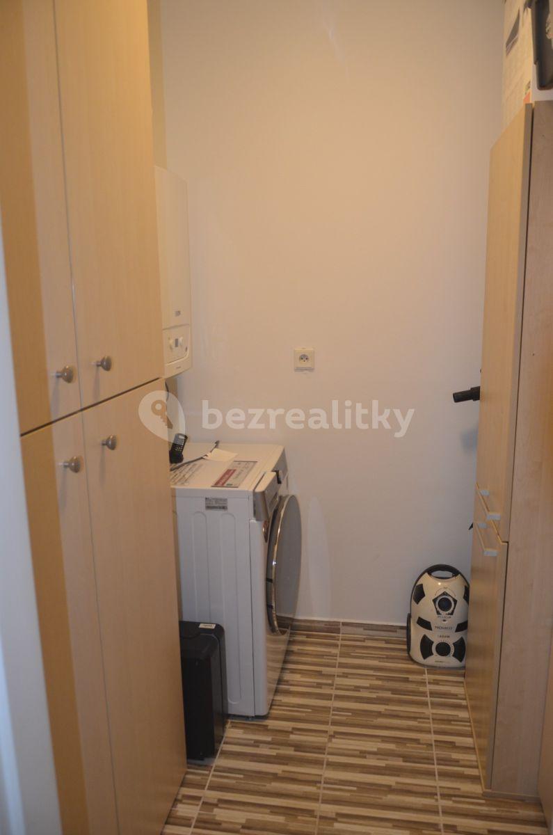 2 bedroom with open-plan kitchen flat for sale, 71 m², Hojerova, Kuřim, Jihomoravský Region