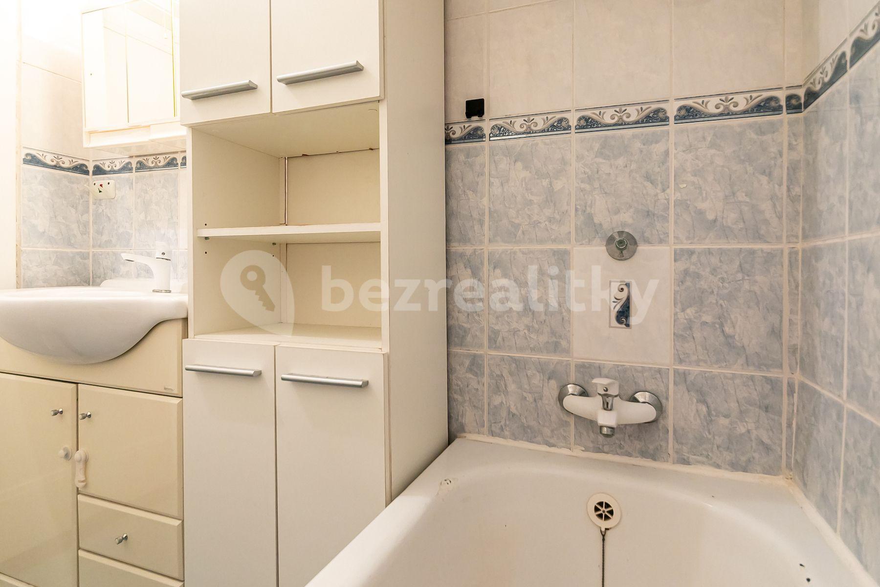 2 bedroom flat for sale, 54 m², U Výstaviště, Prague, Prague