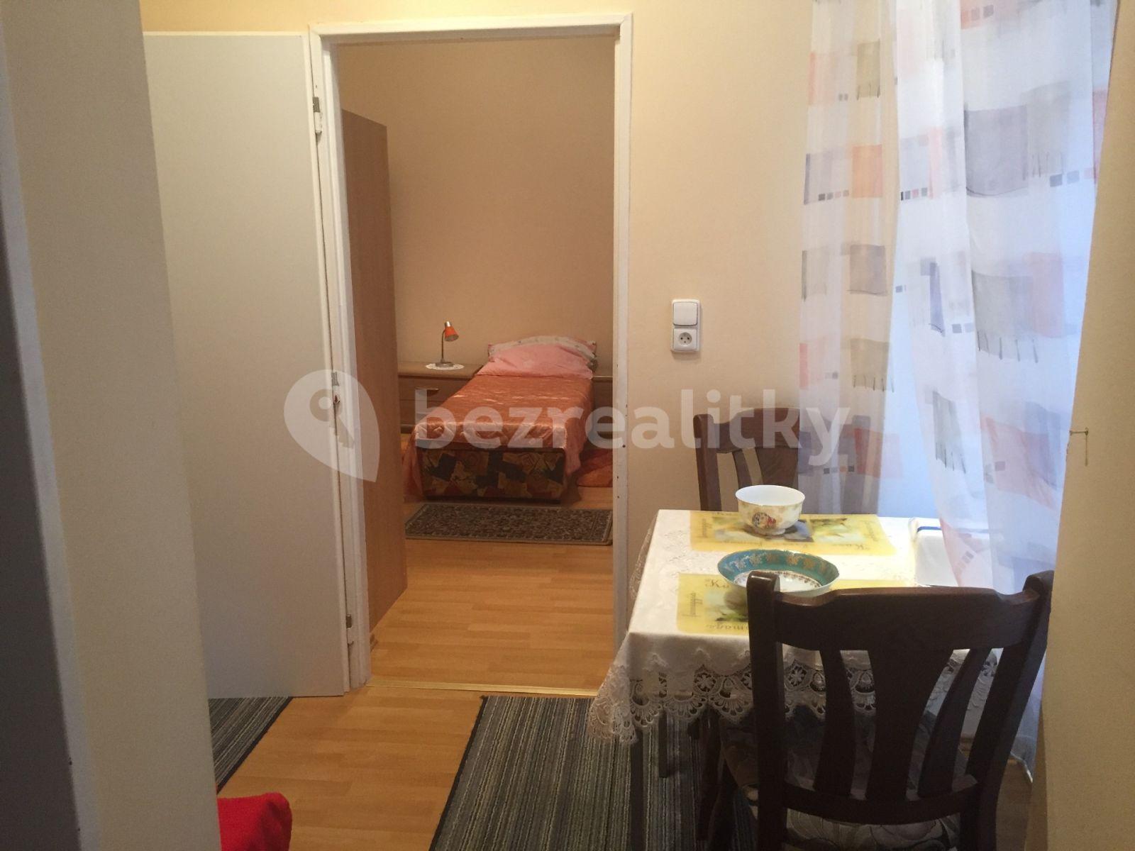 3 bedroom flat for sale, 74 m², Vřídelní, Karlovy Vary, Karlovarský Region