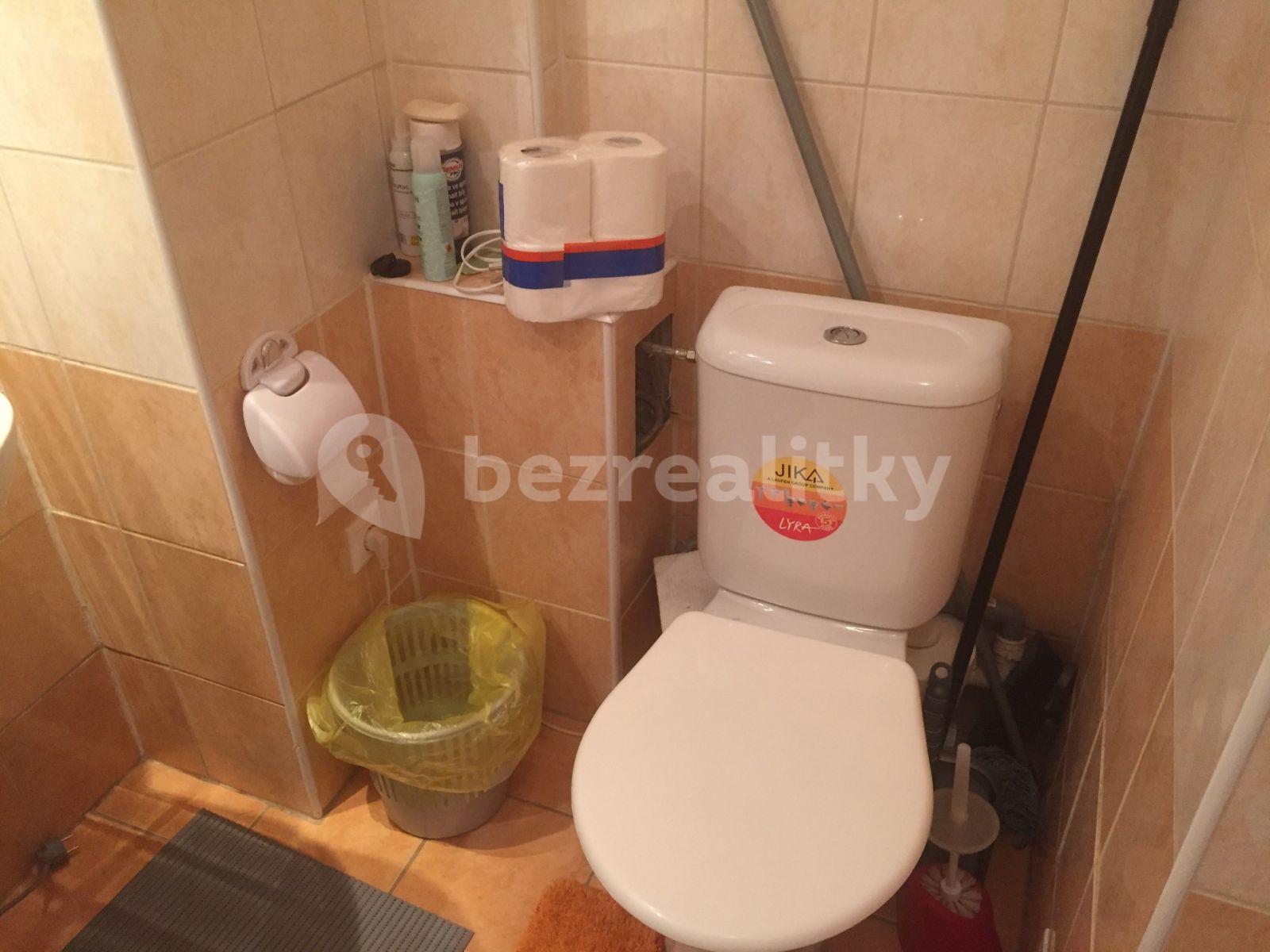 3 bedroom flat for sale, 74 m², Vřídelní, Karlovy Vary, Karlovarský Region