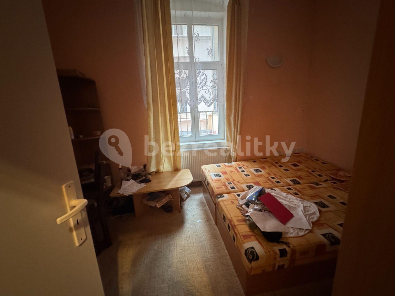 3 bedroom flat for sale, 74 m², Vřídelní, Karlovy Vary, Karlovarský Region