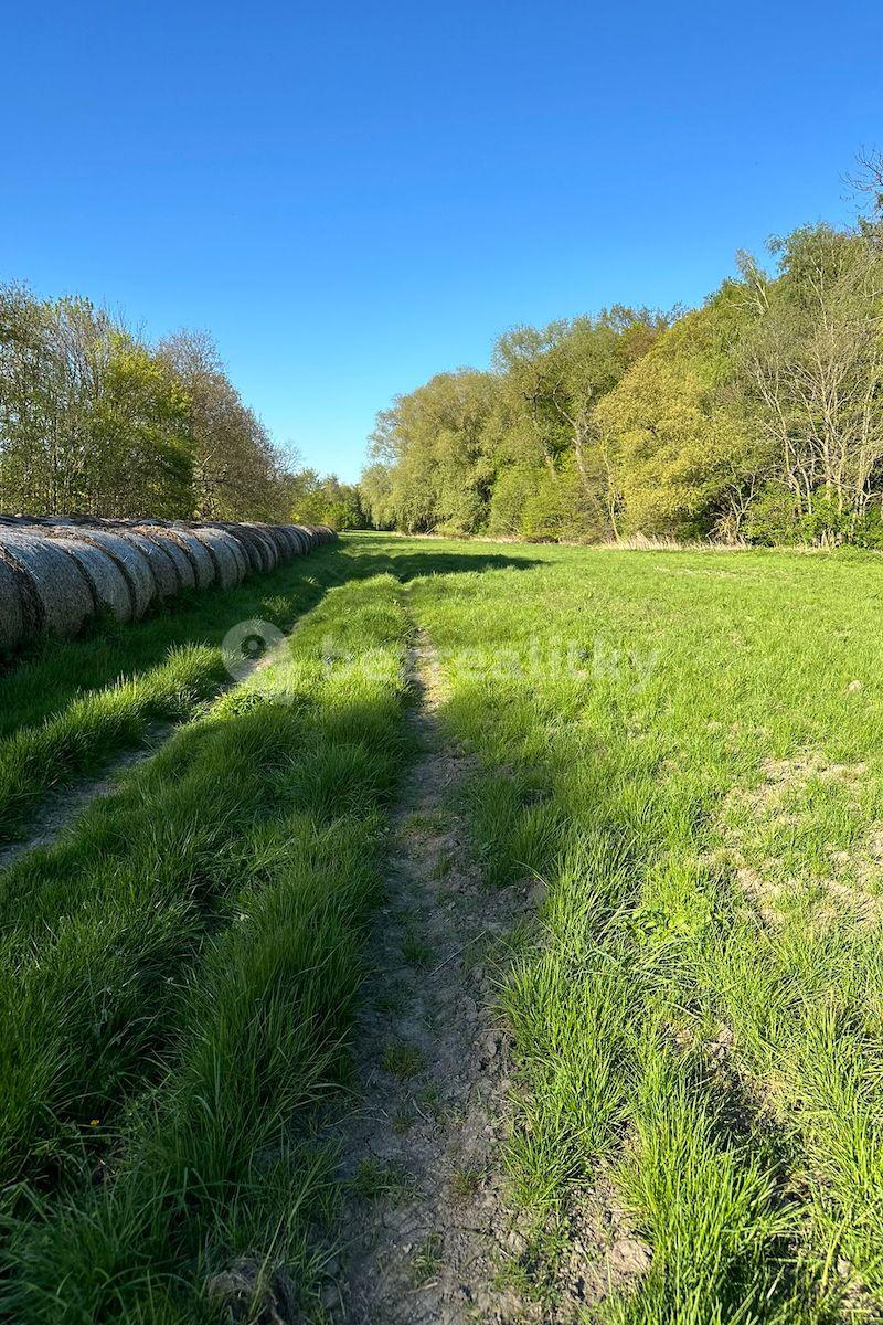 plot for sale, 2,100 m², Dolany, Dolany, Středočeský Region