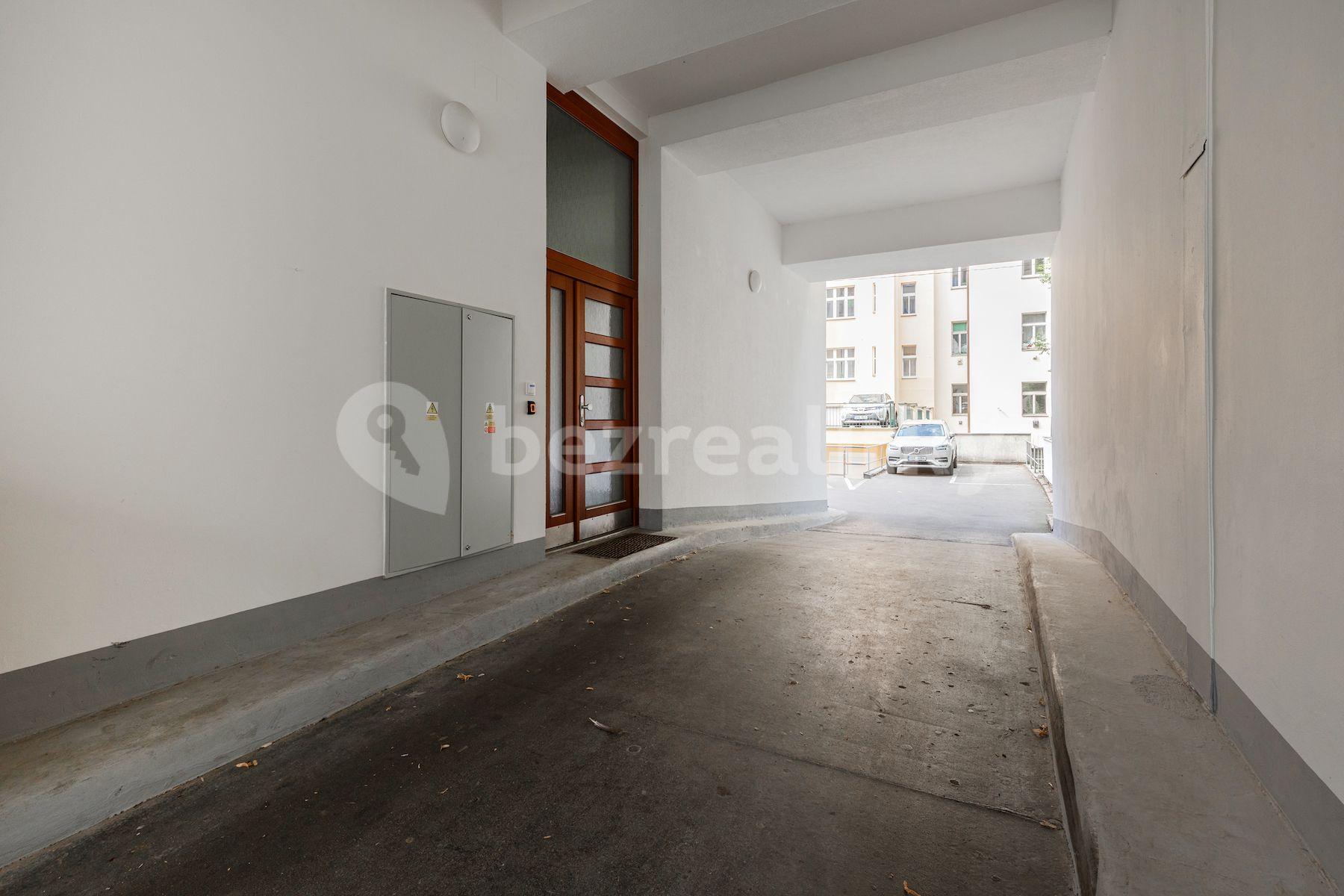 2 bedroom with open-plan kitchen flat for sale, 77 m², Vinohradská, Prague, Prague