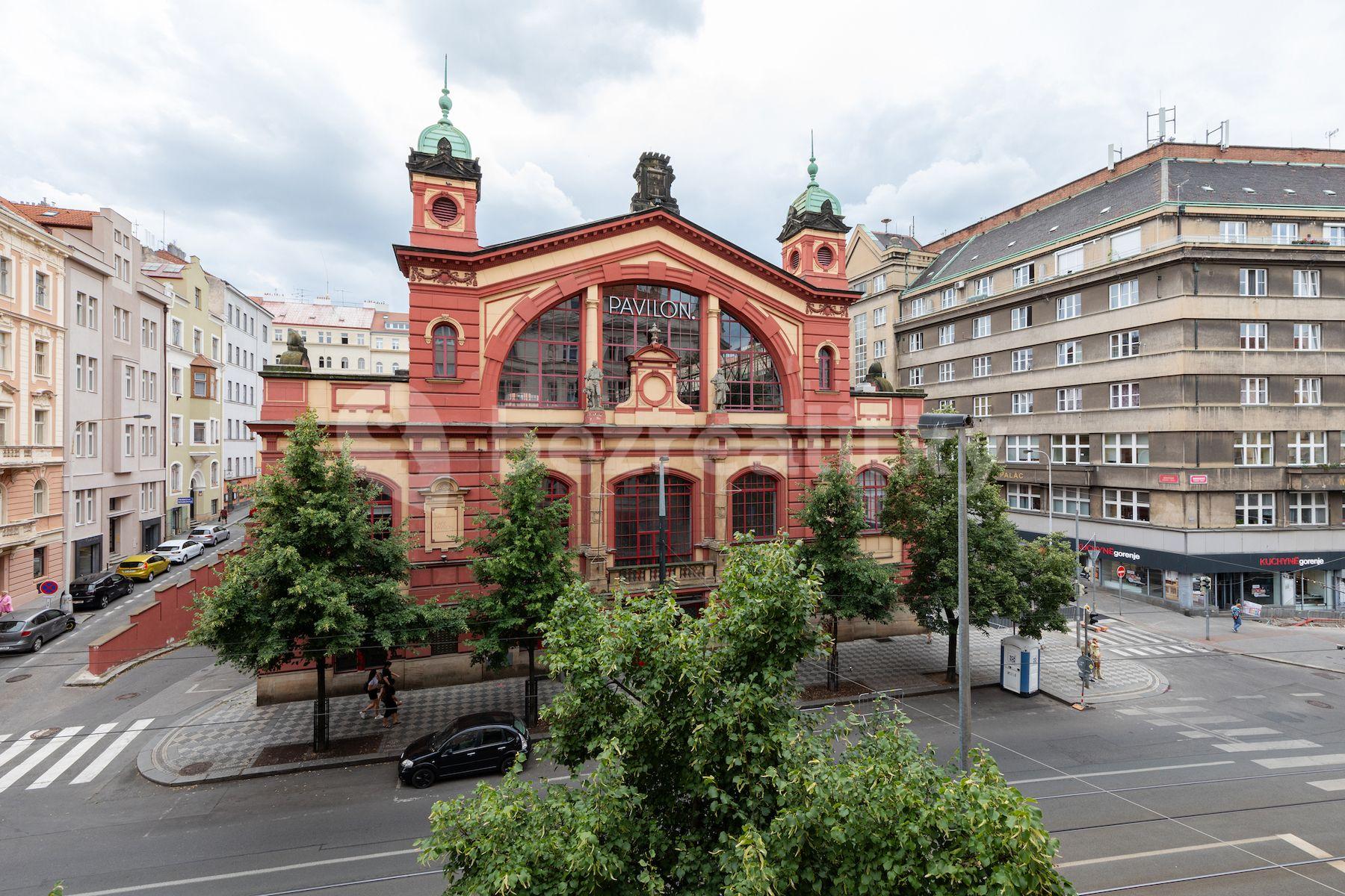 2 bedroom with open-plan kitchen flat for sale, 77 m², Vinohradská, Prague, Prague