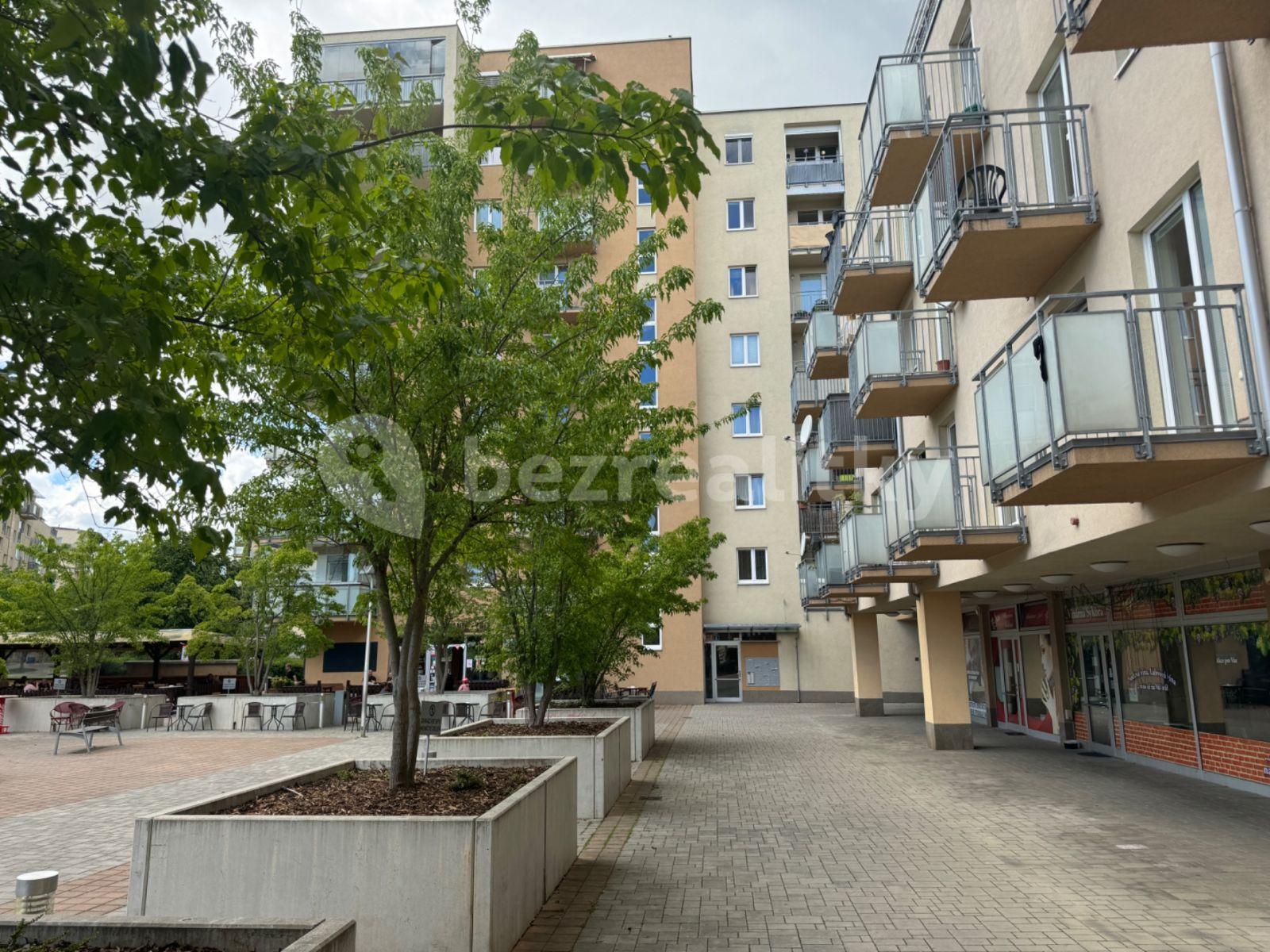 garage for sale, 27 m², náměstí Přátelství, Prague, Prague