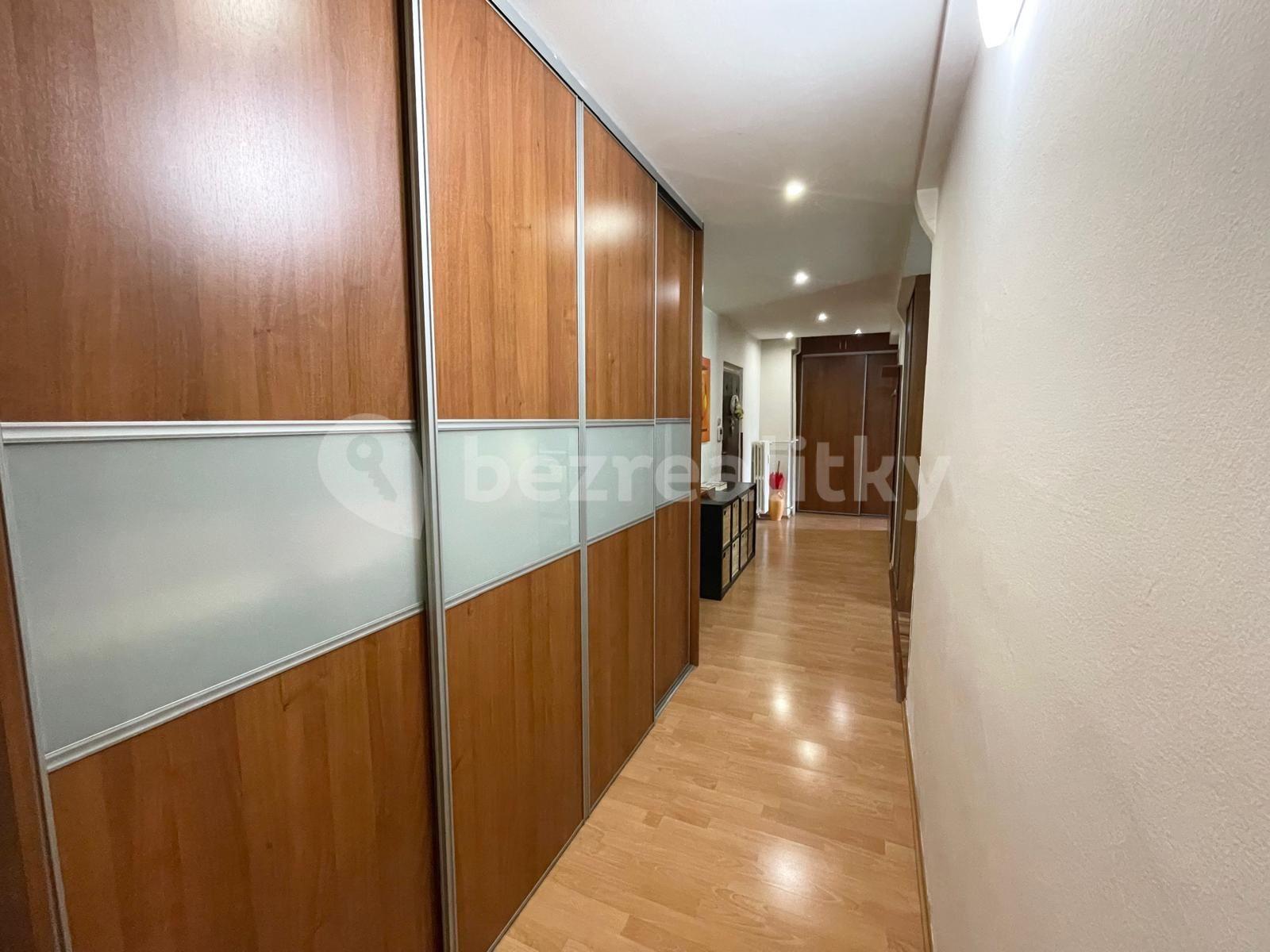 3 bedroom flat for sale, 82 m², Trnavská cesta, Nové Mesto, Bratislavský Region