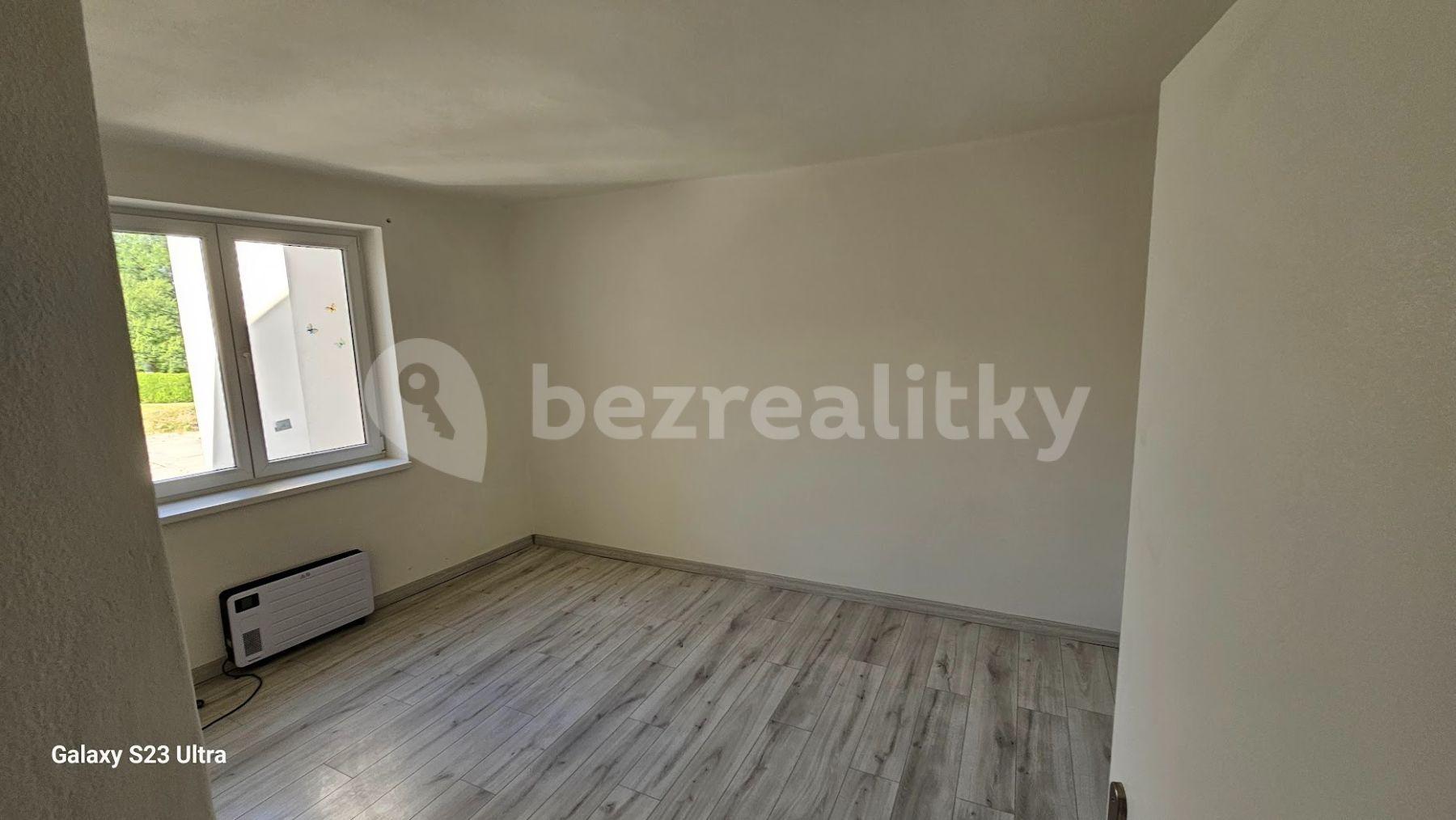 3 bedroom flat for sale, 84 m², Husovo náměstí, Mladá Vožice, Jihočeský Region