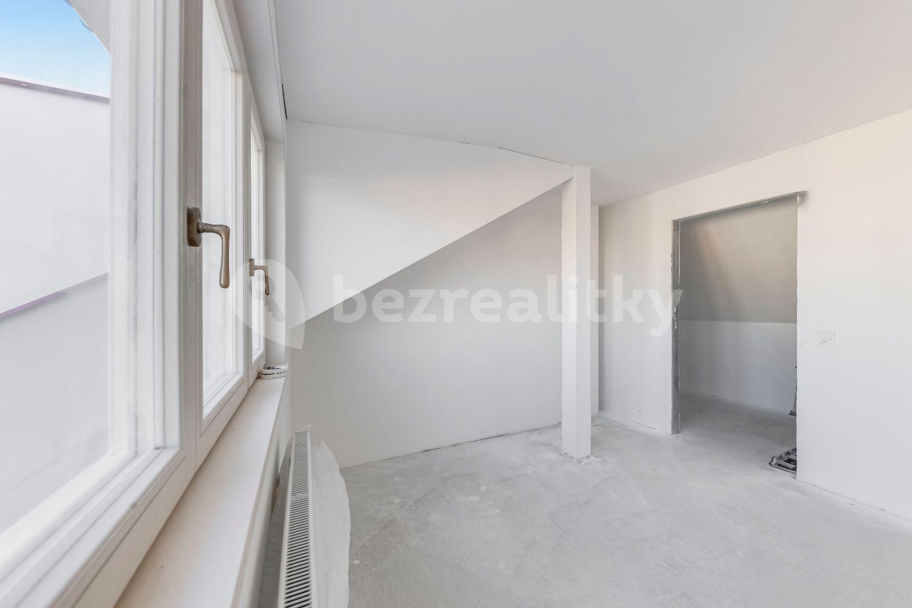 2 bedroom with open-plan kitchen flat for sale, 90 m², Na Výšinách, Prague, Prague