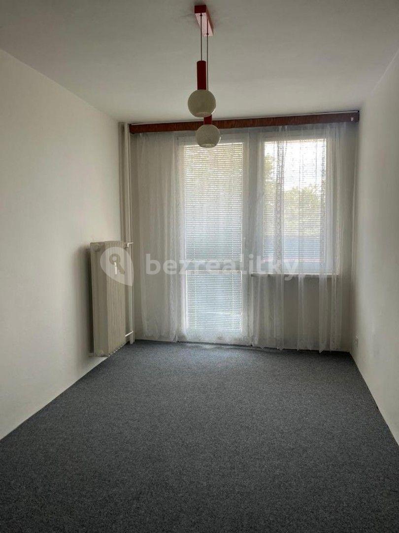 3 bedroom flat to rent, 74 m², Brožíkova, Pardubice, Pardubický Region