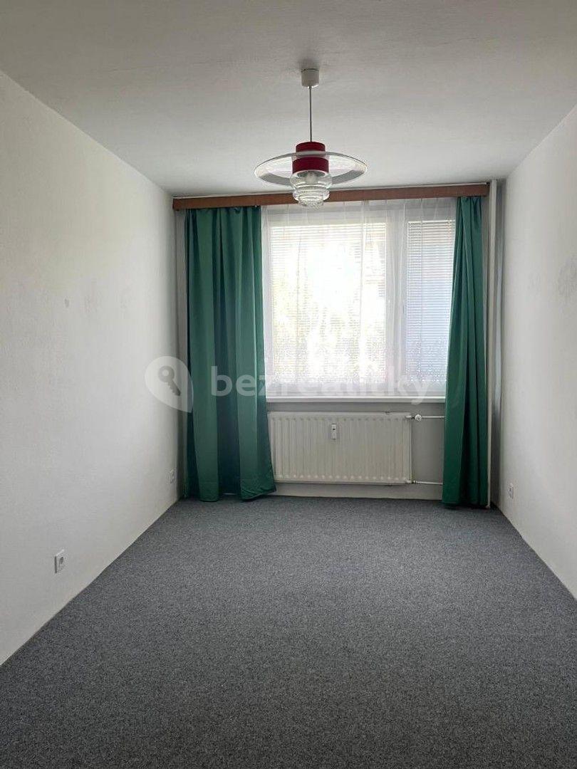 3 bedroom flat to rent, 74 m², Brožíkova, Pardubice, Pardubický Region