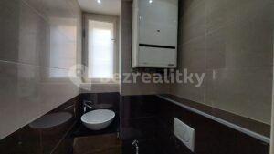 4 bedroom flat for sale, 90 m², Slezská, Prague, Prague