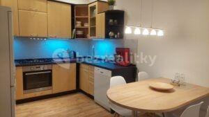 4 bedroom flat for sale, 90 m², Slezská, Prague, Prague