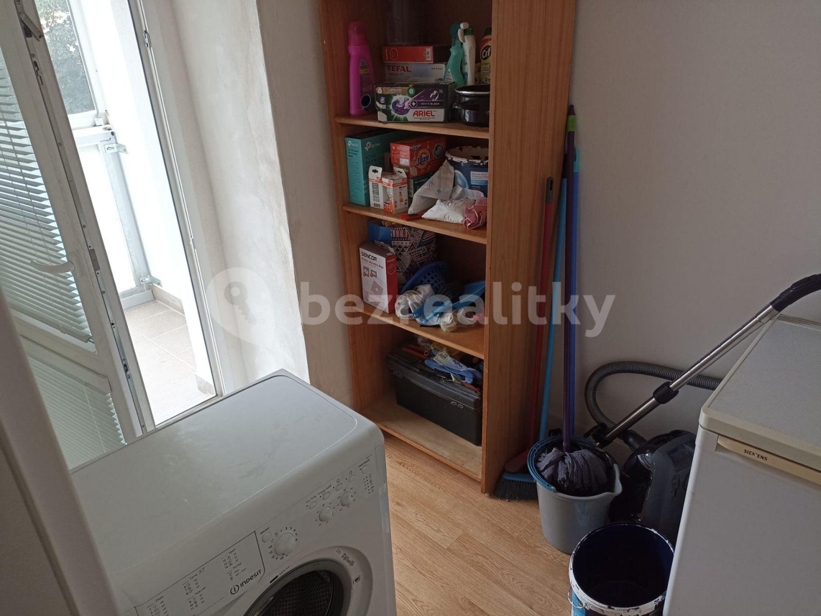 2 bedroom with open-plan kitchen flat for sale, 64 m², Sladkovského, Kolín, Středočeský Region