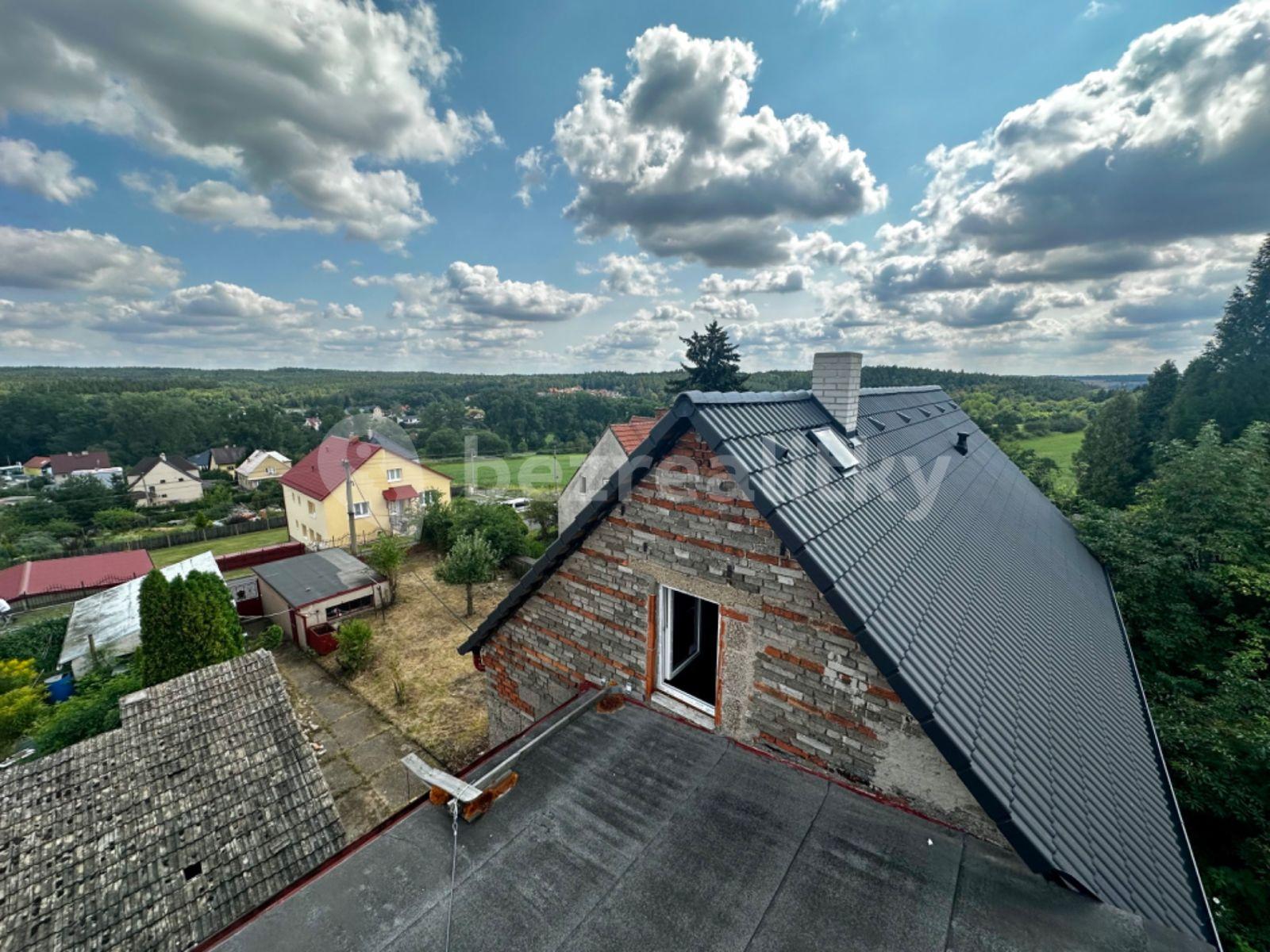 house for sale, 214 m², K Údolí, Kamenné Žehrovice, Středočeský Region