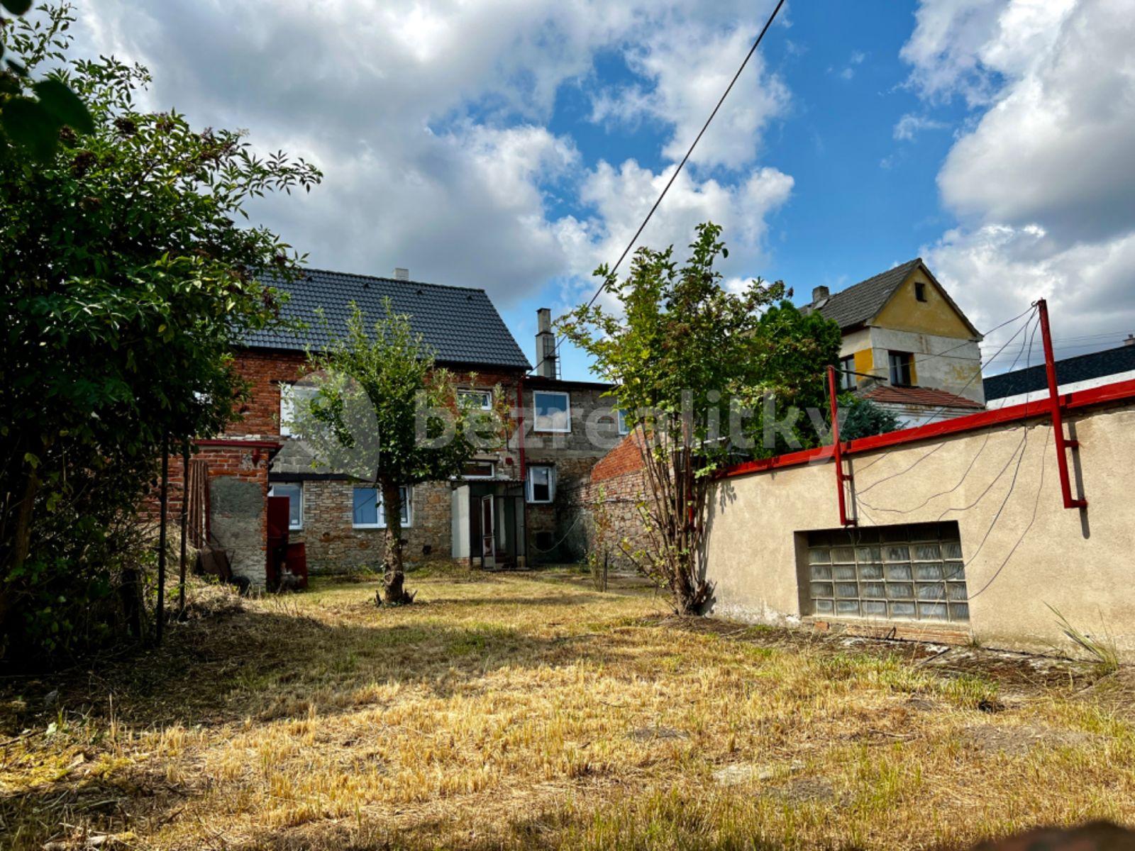 house for sale, 214 m², K Údolí, Kamenné Žehrovice, Středočeský Region