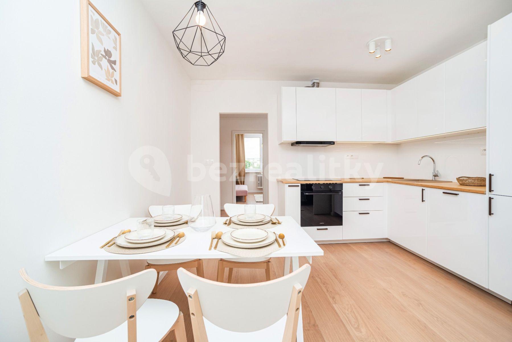 3 bedroom with open-plan kitchen flat for sale, 72 m², Ctěnická, Prague, Prague