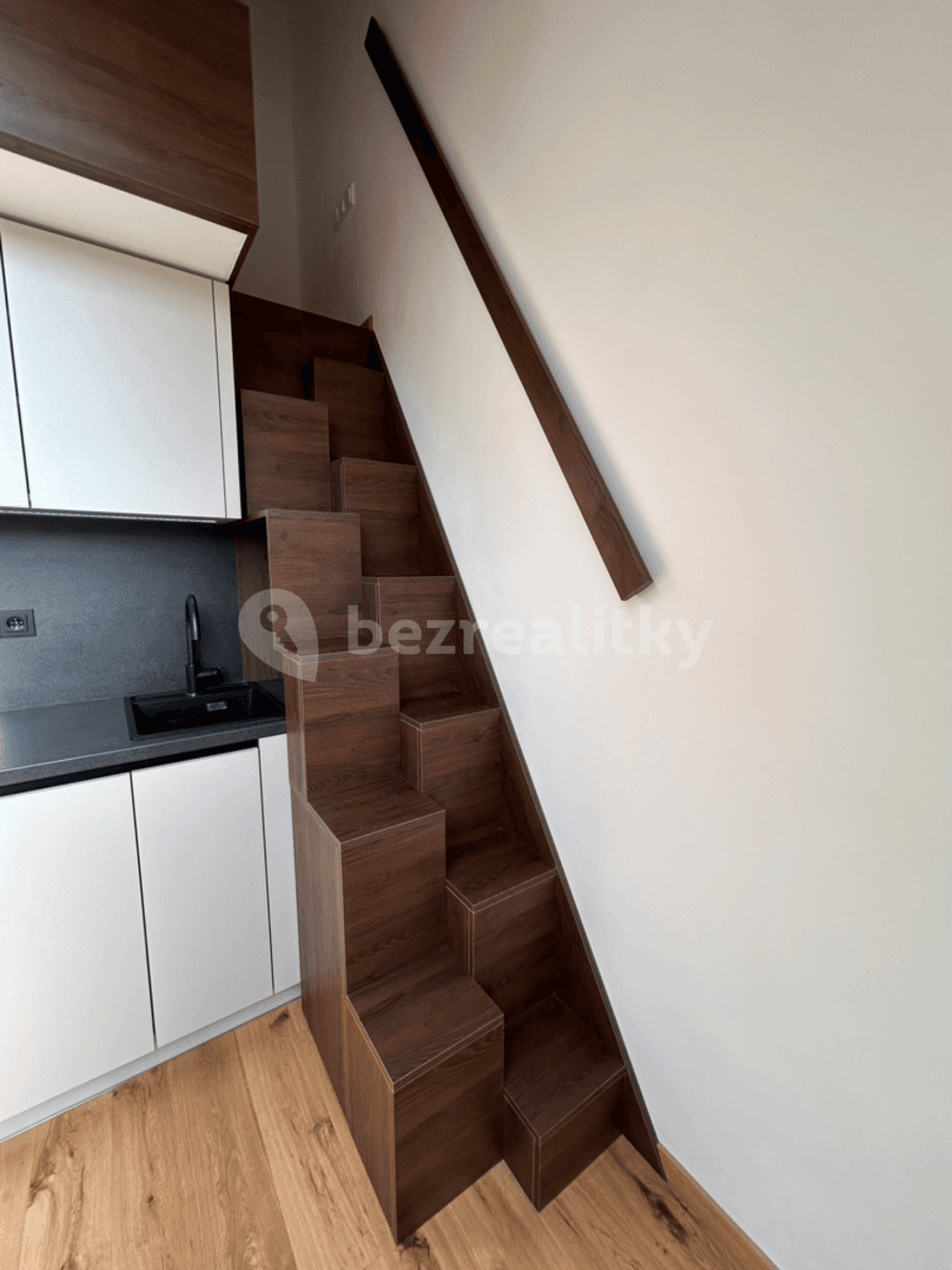 Studio flat for sale, 28 m², Studentská, Prague, Prague