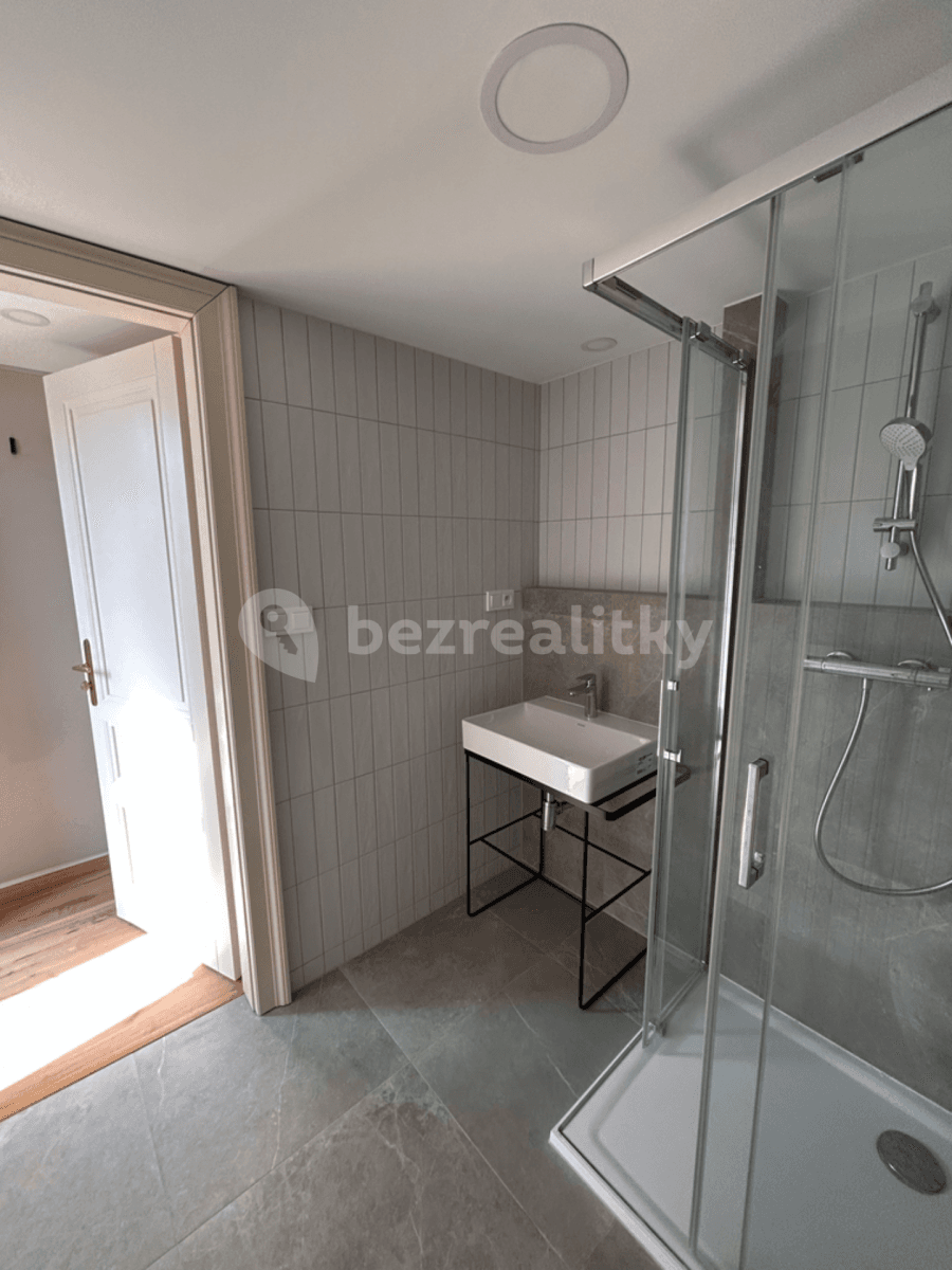 Studio flat for sale, 28 m², Studentská, Prague, Prague