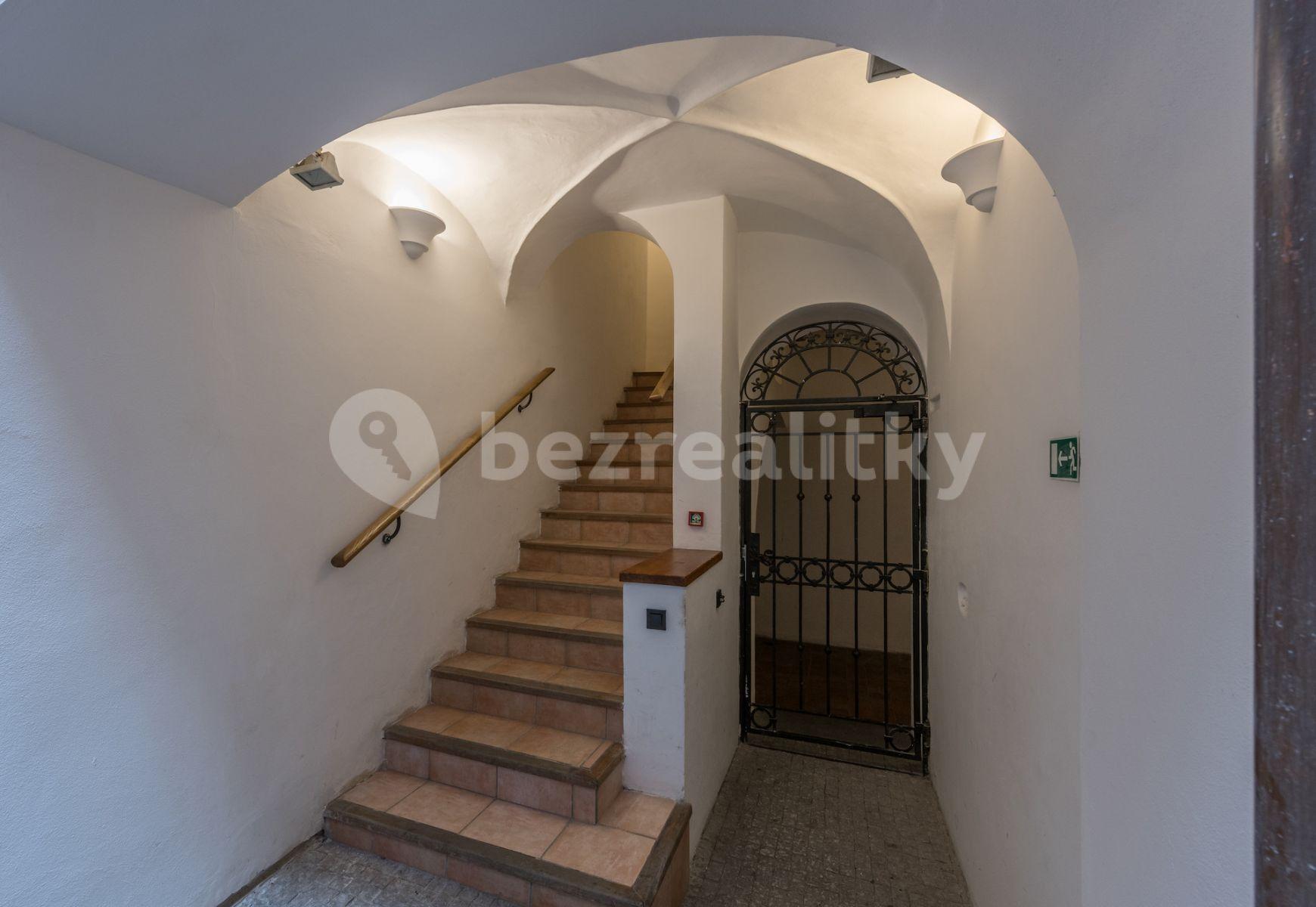 2 bedroom with open-plan kitchen flat to rent, 90 m², Vlašská, Prague, Prague