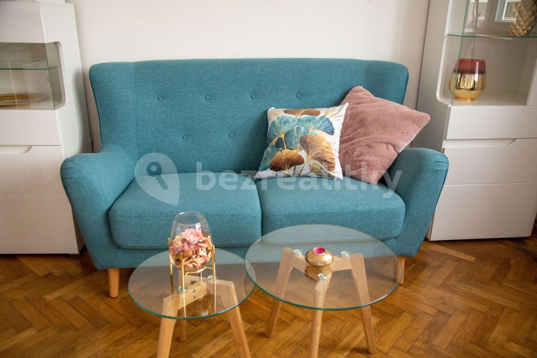 Studio flat to rent, 25 m², Na Bitevní Pláni, Prague, Prague