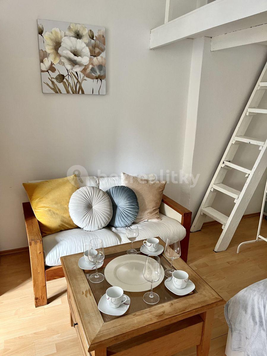 1 bedroom flat to rent, 38 m², U Parního mlýna, Prague, Prague